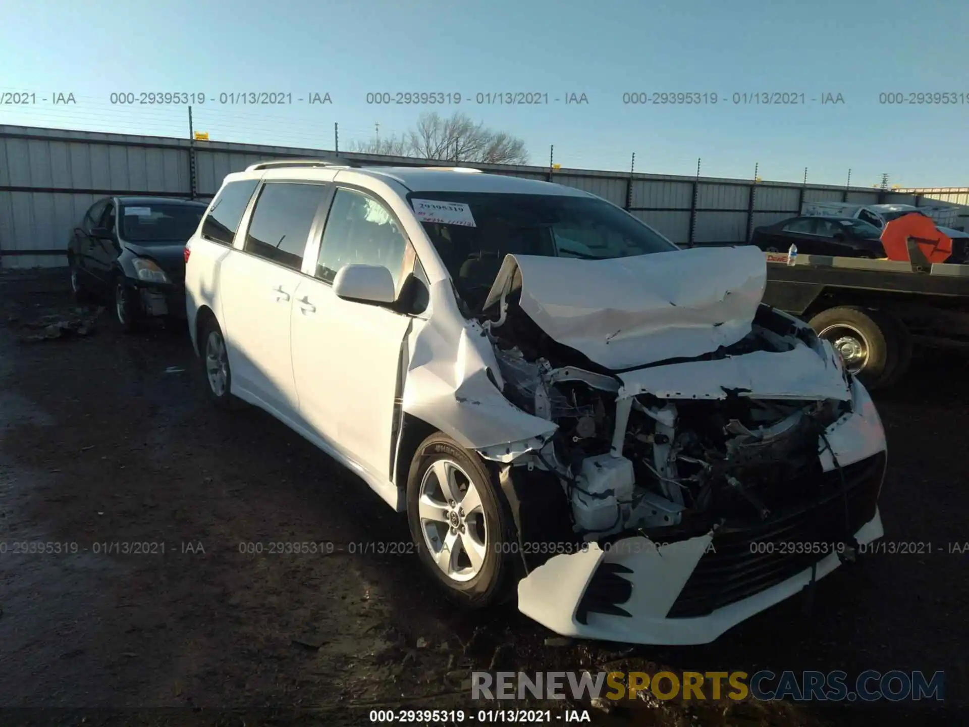1 Photograph of a damaged car 5TDKZ3DC5KS013878 TOYOTA SIENNA 2019
