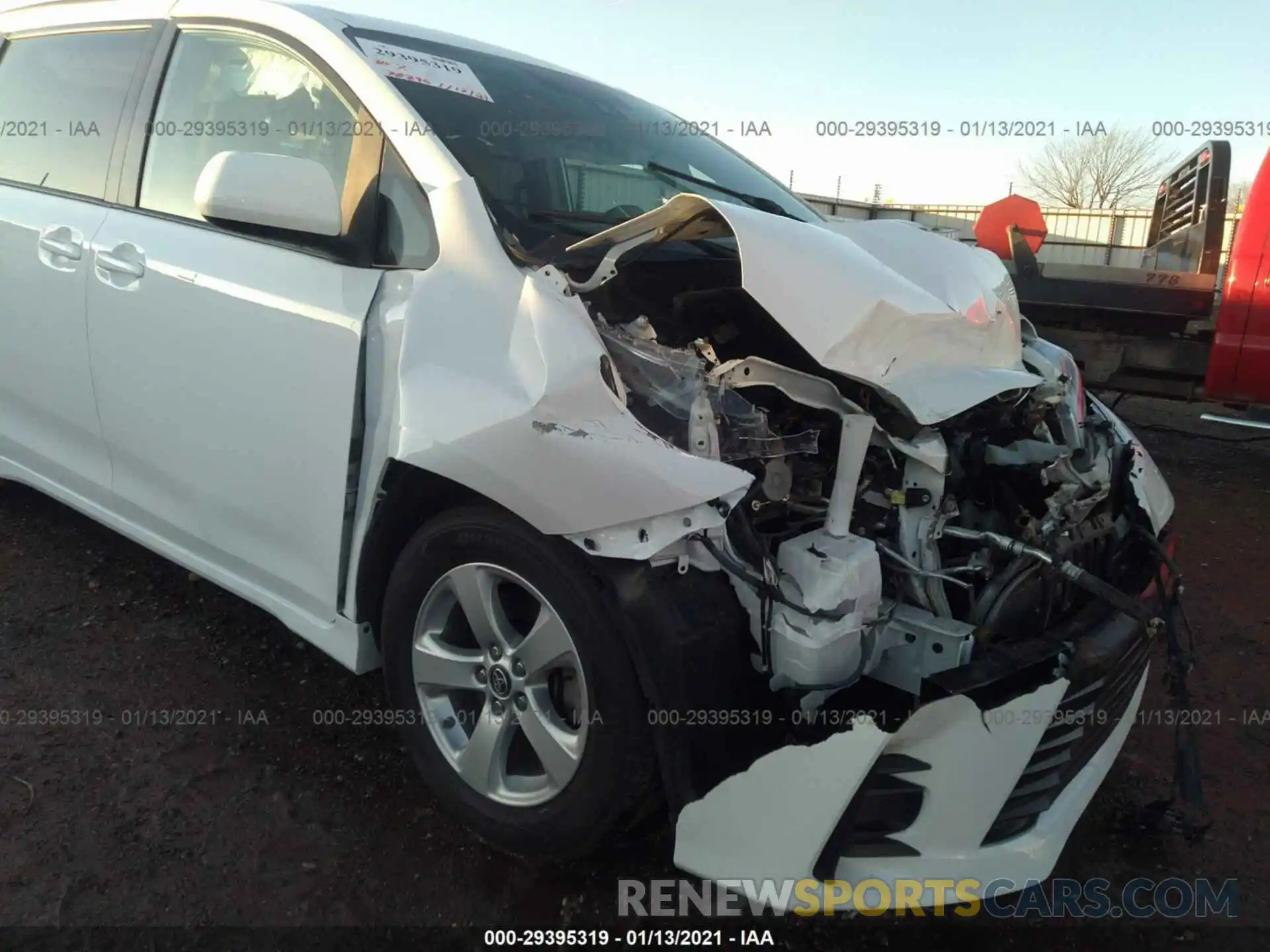 6 Фотография поврежденного автомобиля 5TDKZ3DC5KS013878 TOYOTA SIENNA 2019