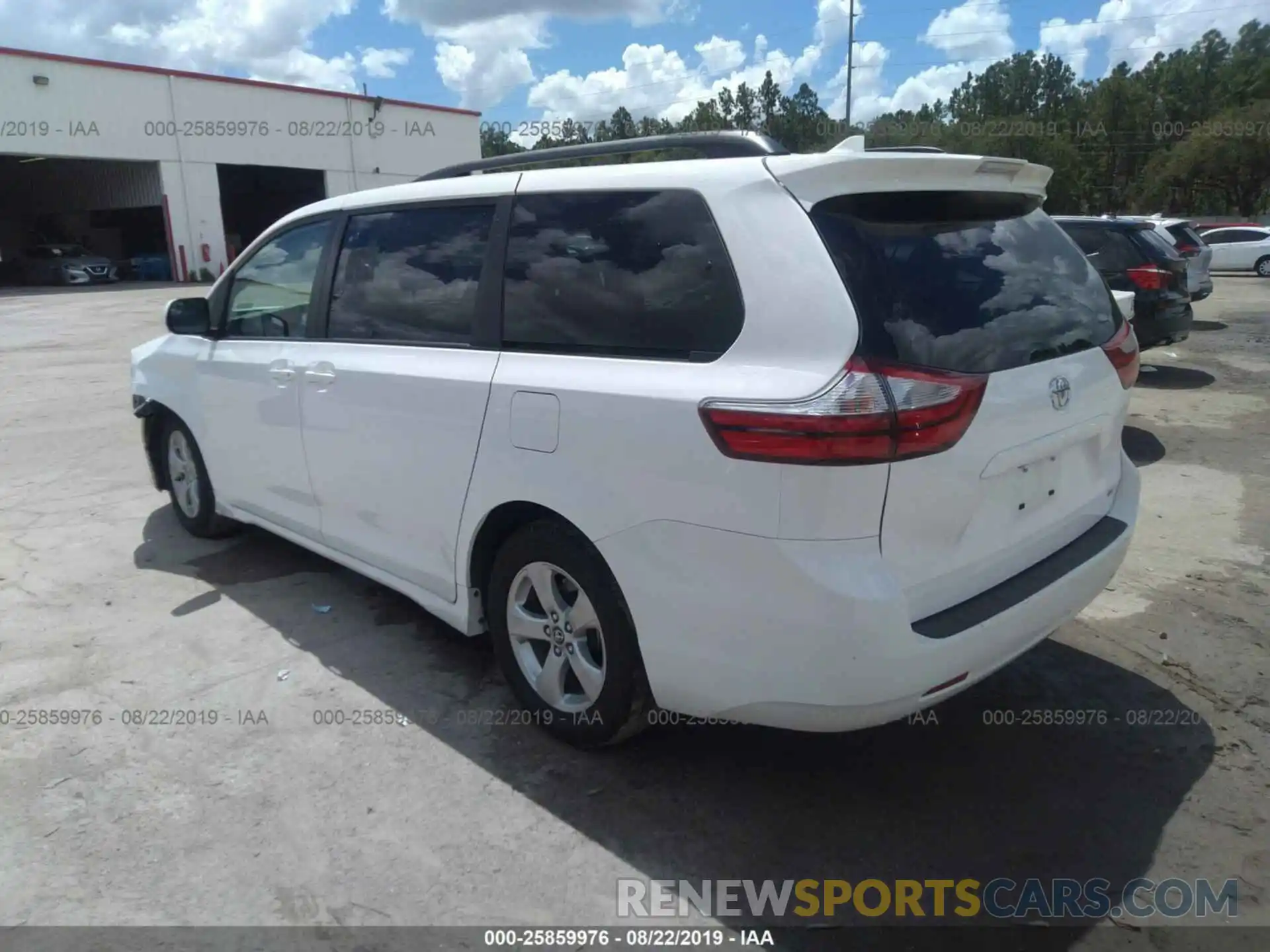 3 Photograph of a damaged car 5TDKZ3DC5KS016991 TOYOTA SIENNA 2019