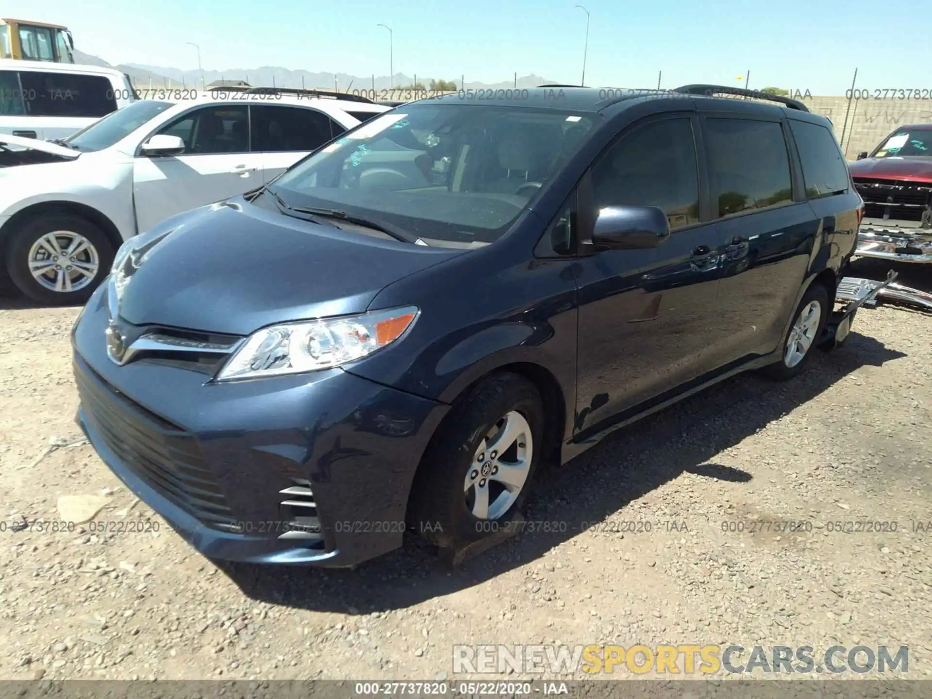 2 Фотография поврежденного автомобиля 5TDKZ3DC5KS019308 TOYOTA SIENNA 2019