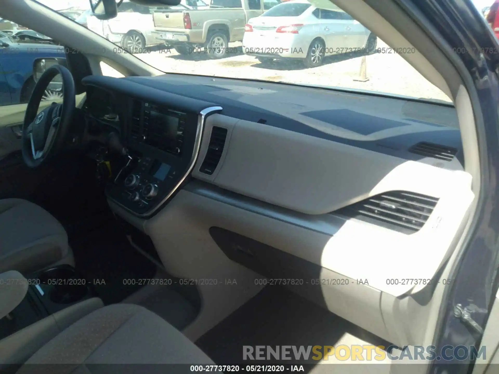 5 Photograph of a damaged car 5TDKZ3DC5KS019308 TOYOTA SIENNA 2019