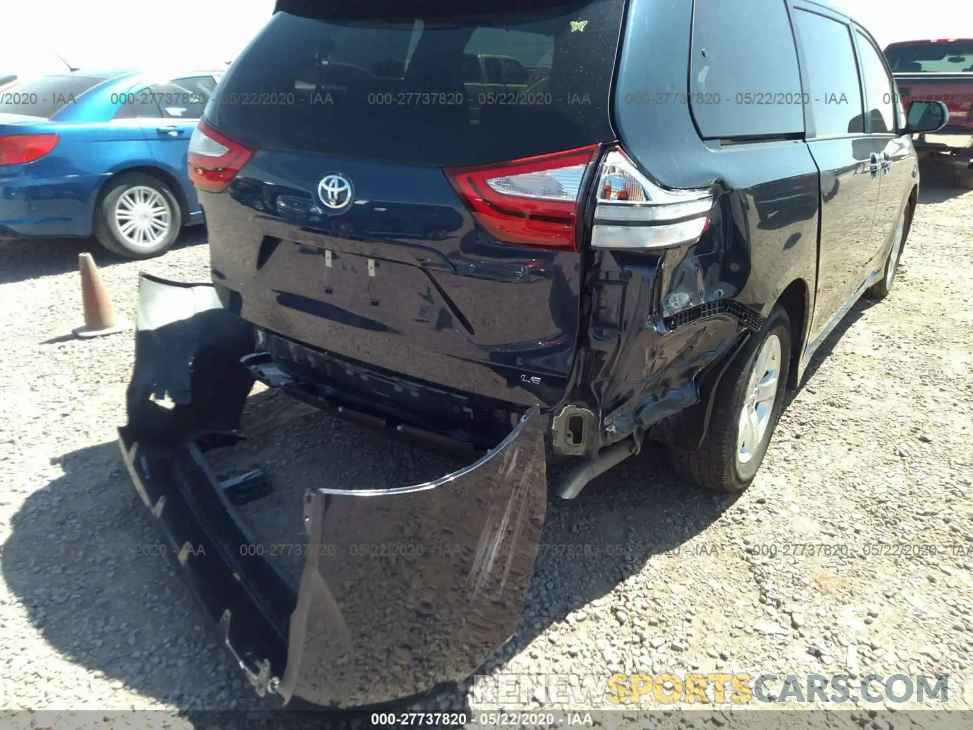 6 Photograph of a damaged car 5TDKZ3DC5KS019308 TOYOTA SIENNA 2019