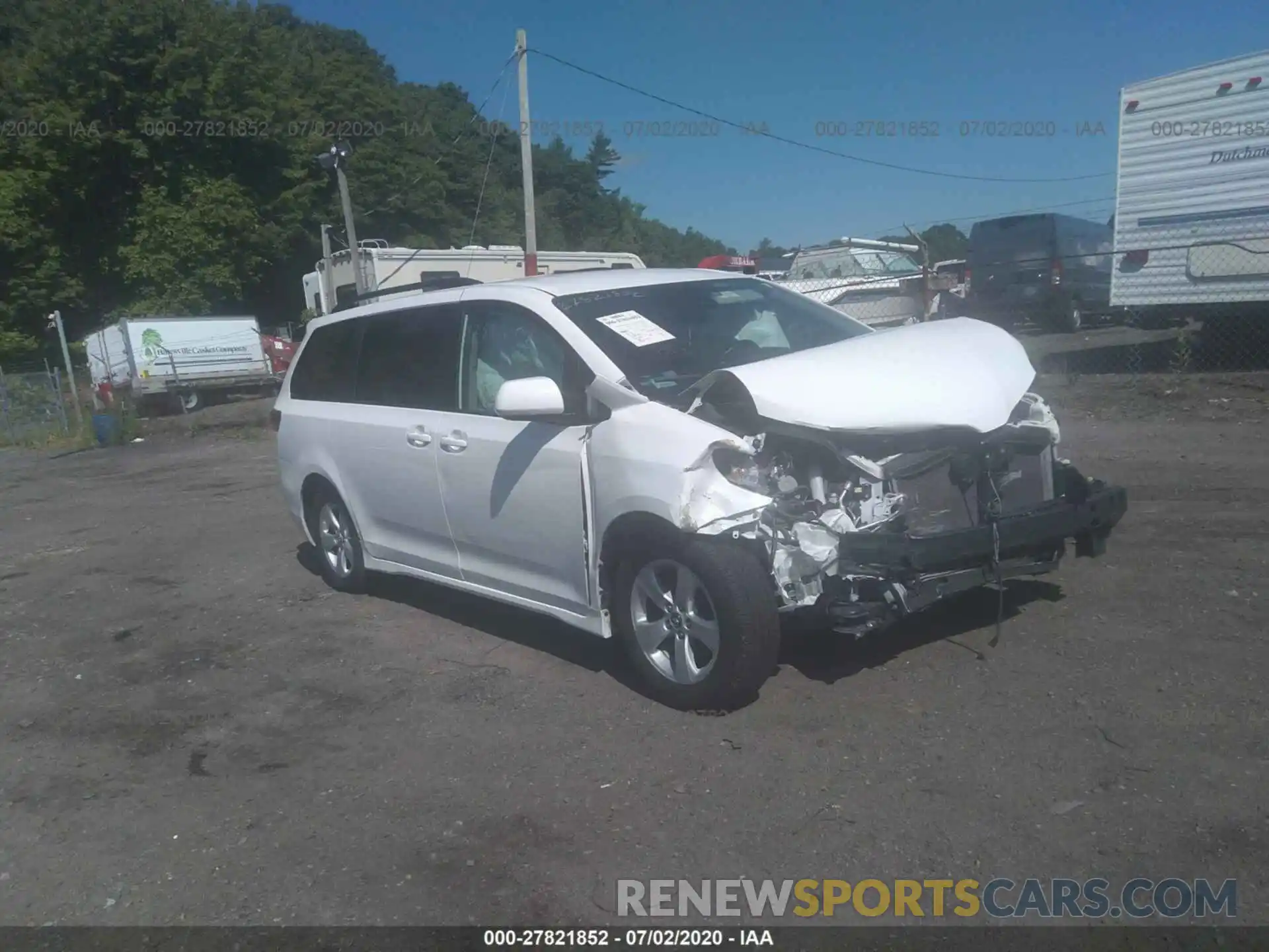 1 Photograph of a damaged car 5TDKZ3DC5KS967417 TOYOTA SIENNA 2019