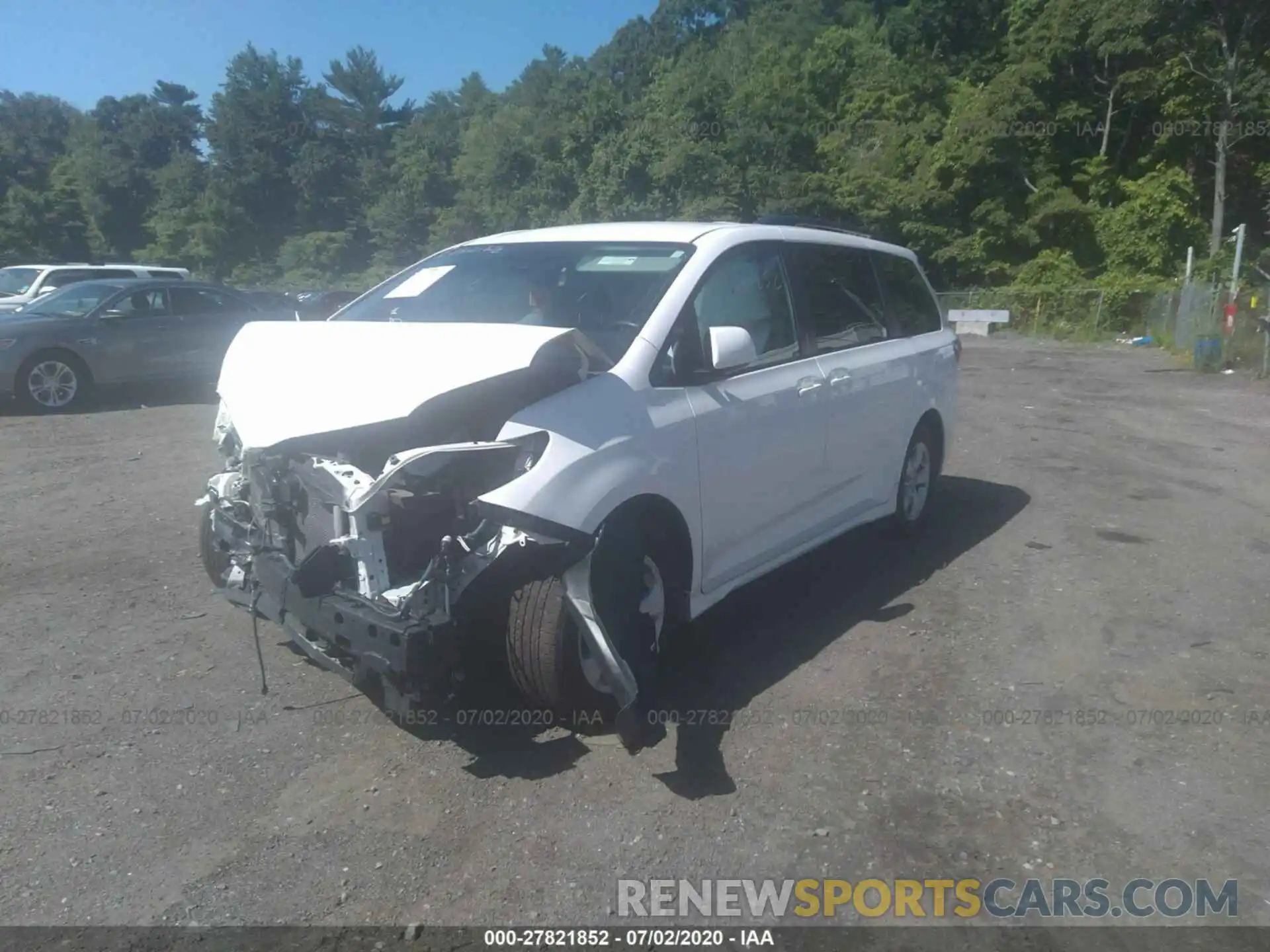 2 Photograph of a damaged car 5TDKZ3DC5KS967417 TOYOTA SIENNA 2019