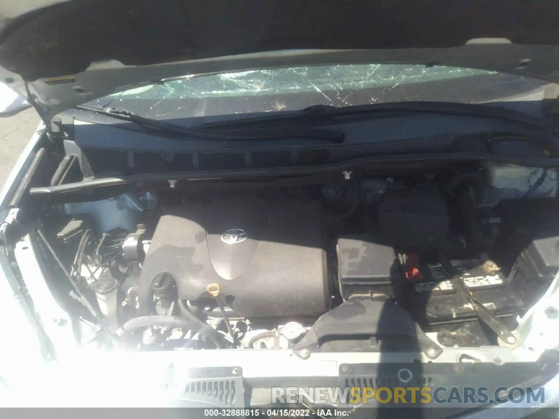 10 Photograph of a damaged car 5TDKZ3DC5KS967580 TOYOTA SIENNA 2019