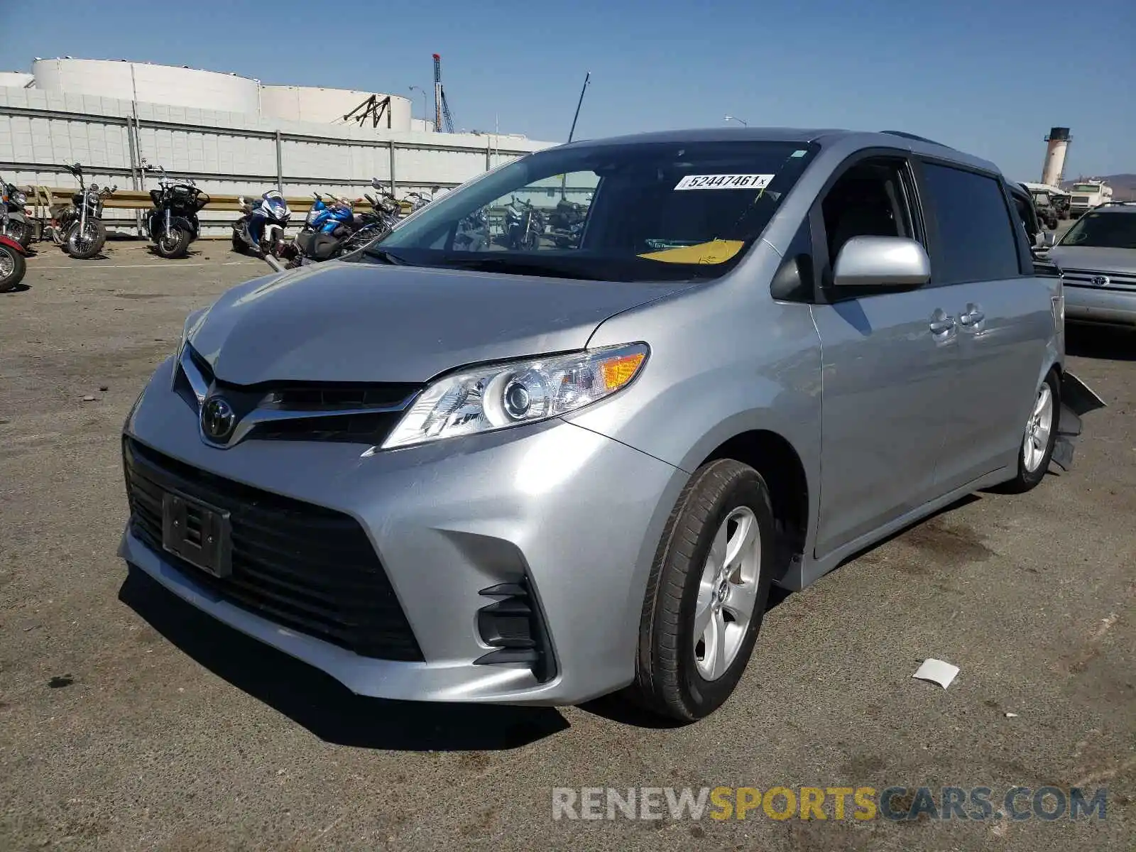 2 Photograph of a damaged car 5TDKZ3DC5KS968227 TOYOTA SIENNA 2019