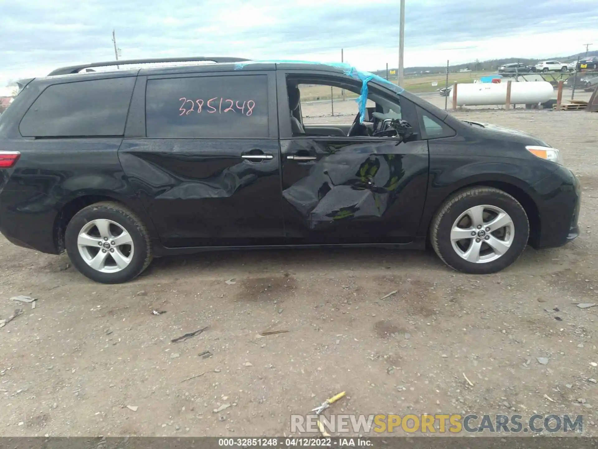 6 Фотография поврежденного автомобиля 5TDKZ3DC5KS975615 TOYOTA SIENNA 2019