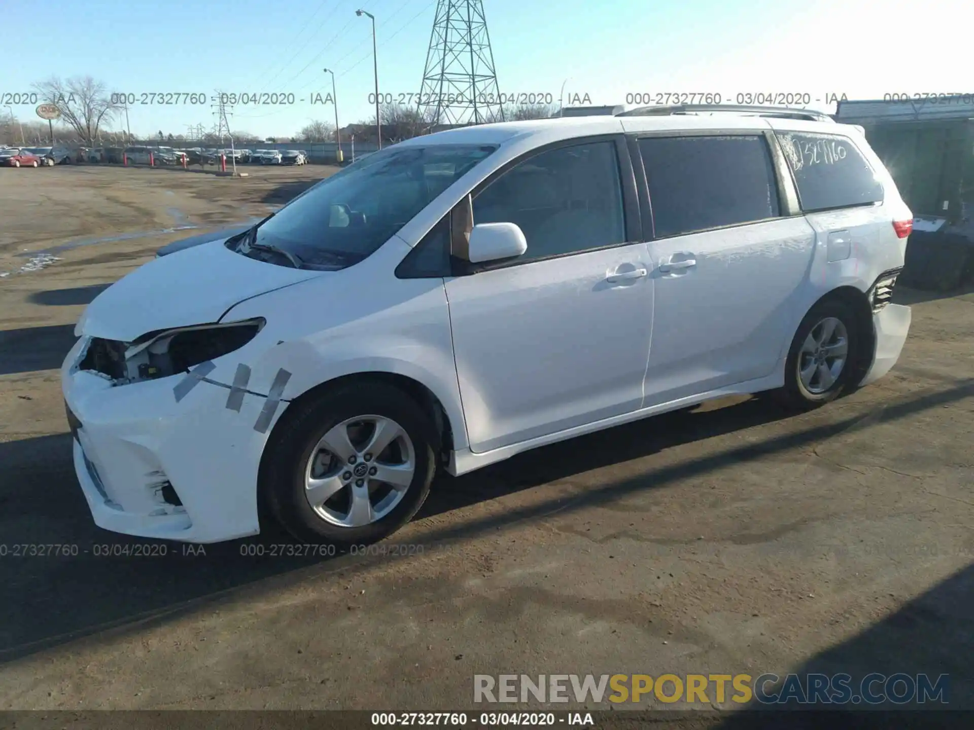 2 Фотография поврежденного автомобиля 5TDKZ3DC5KS988445 TOYOTA SIENNA 2019