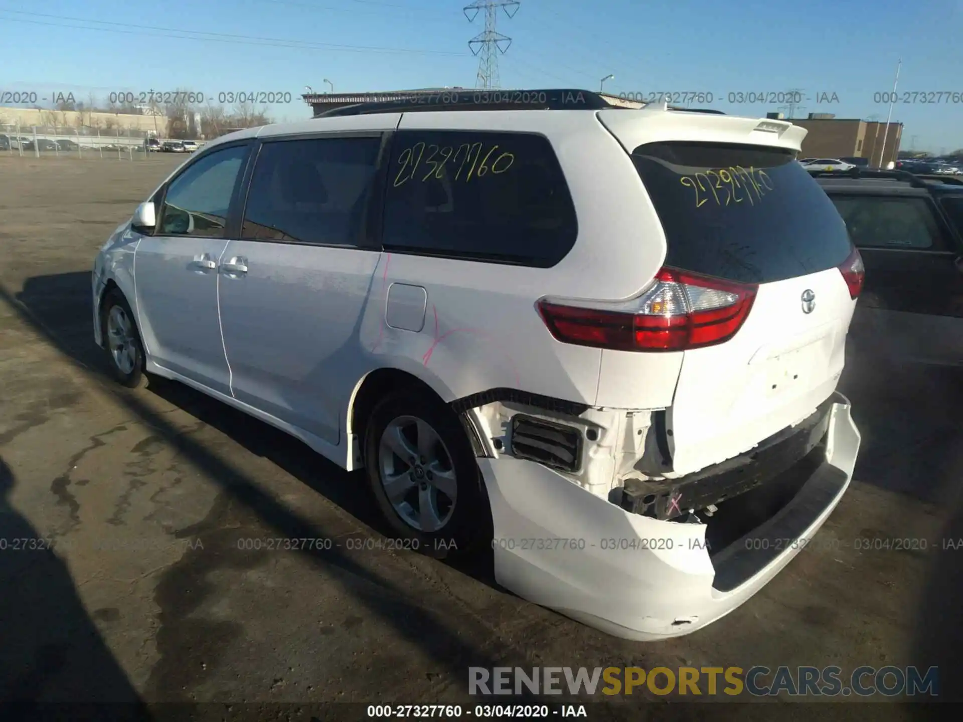 3 Photograph of a damaged car 5TDKZ3DC5KS988445 TOYOTA SIENNA 2019