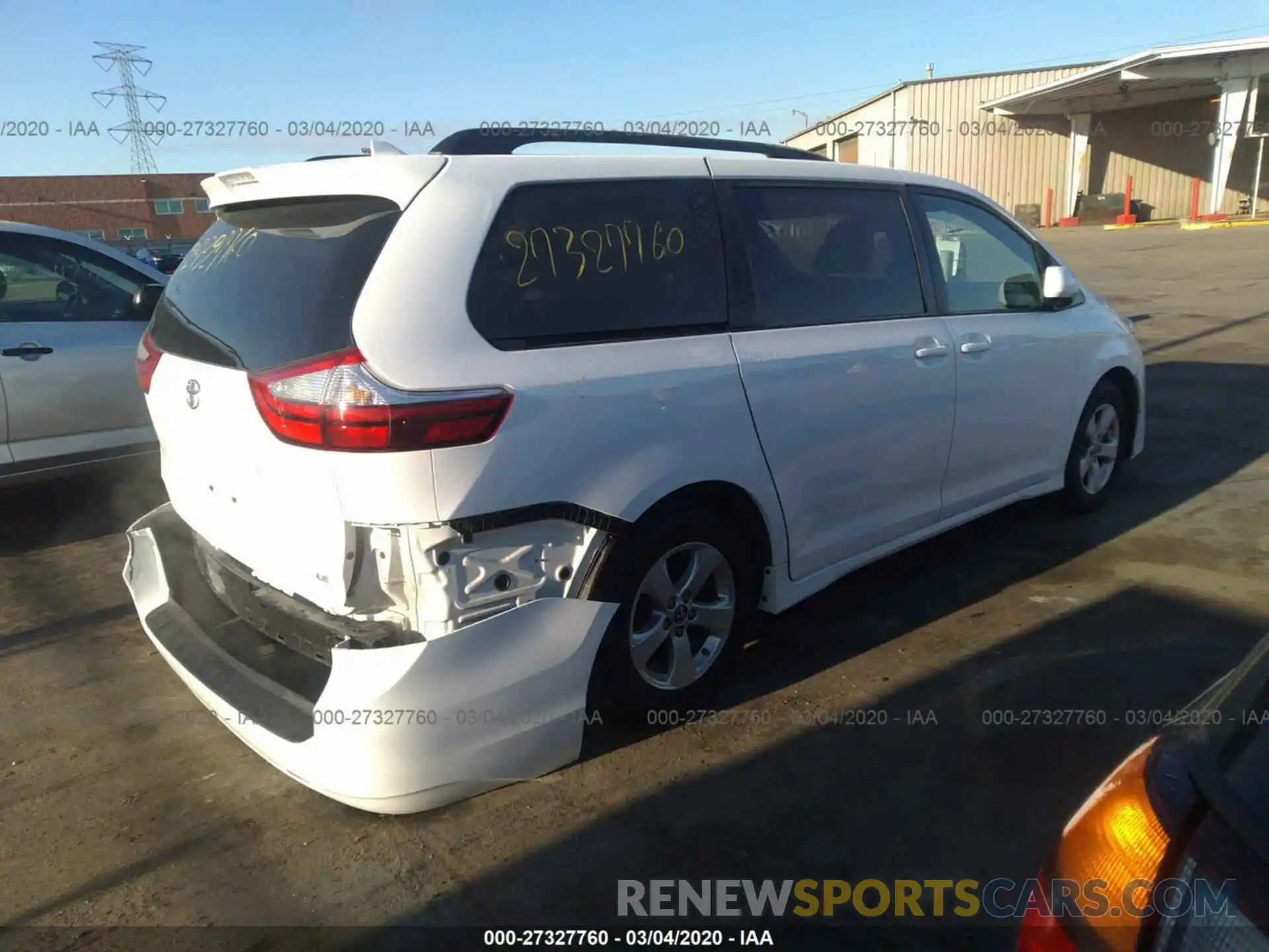 4 Фотография поврежденного автомобиля 5TDKZ3DC5KS988445 TOYOTA SIENNA 2019