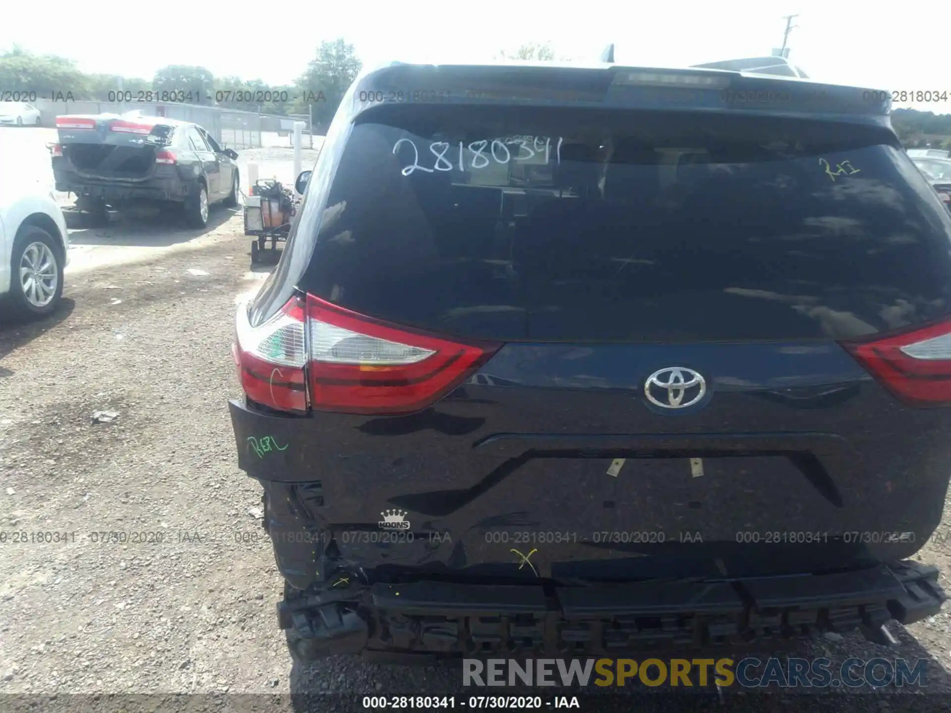 6 Photograph of a damaged car 5TDKZ3DC5KS989420 TOYOTA SIENNA 2019