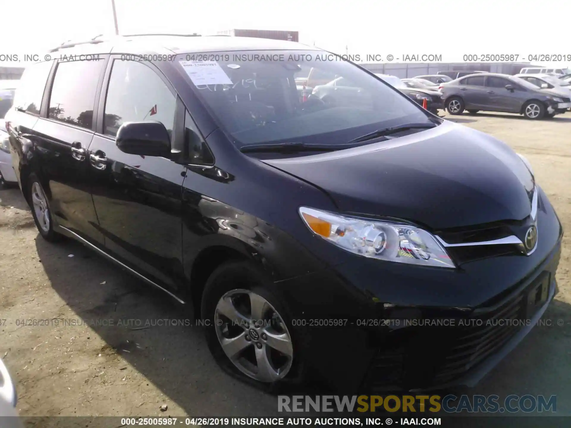 1 Photograph of a damaged car 5TDKZ3DC5KS999526 TOYOTA SIENNA 2019