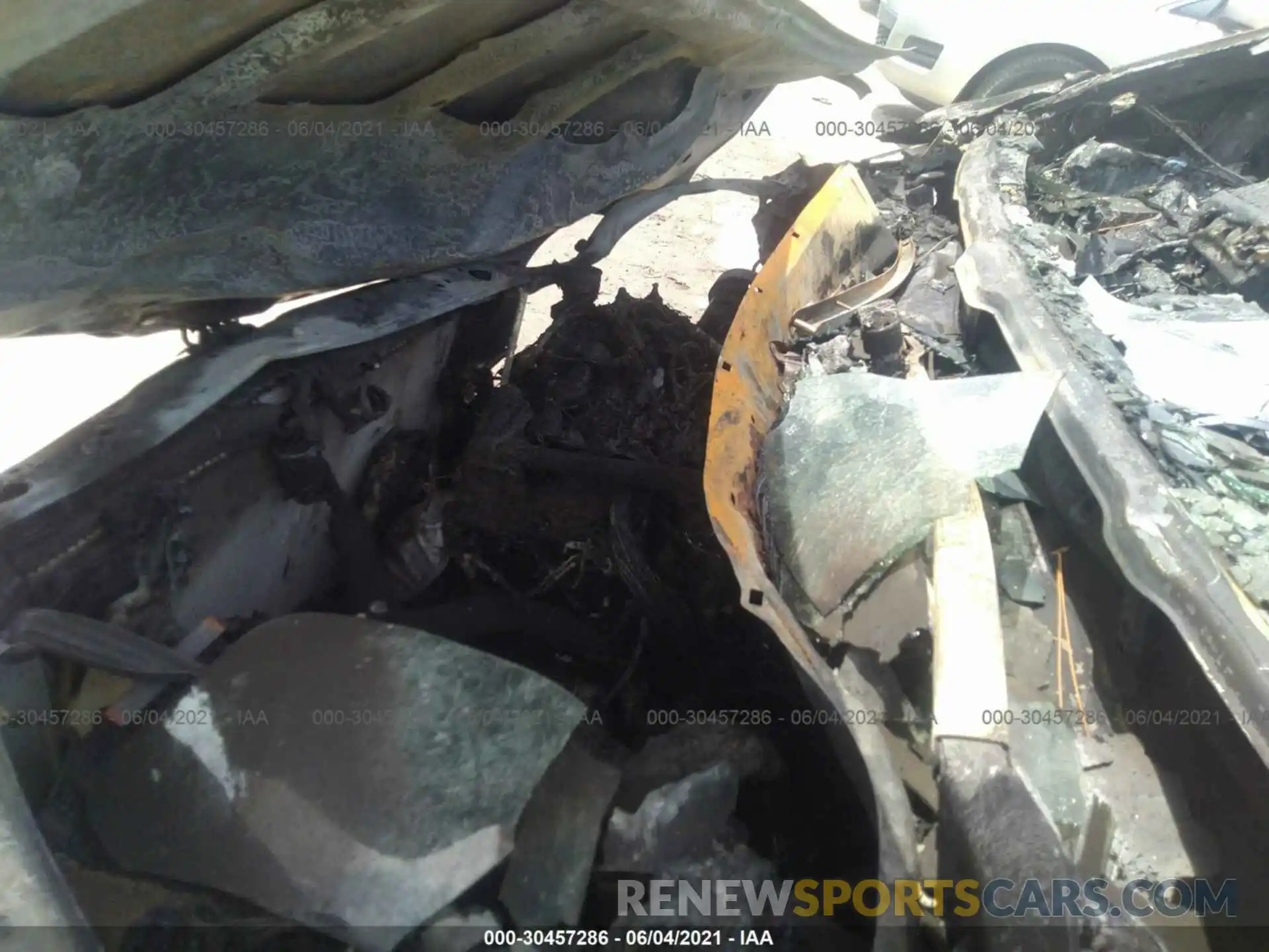 10 Photograph of a damaged car 5TDKZ3DC6KS002288 TOYOTA SIENNA 2019