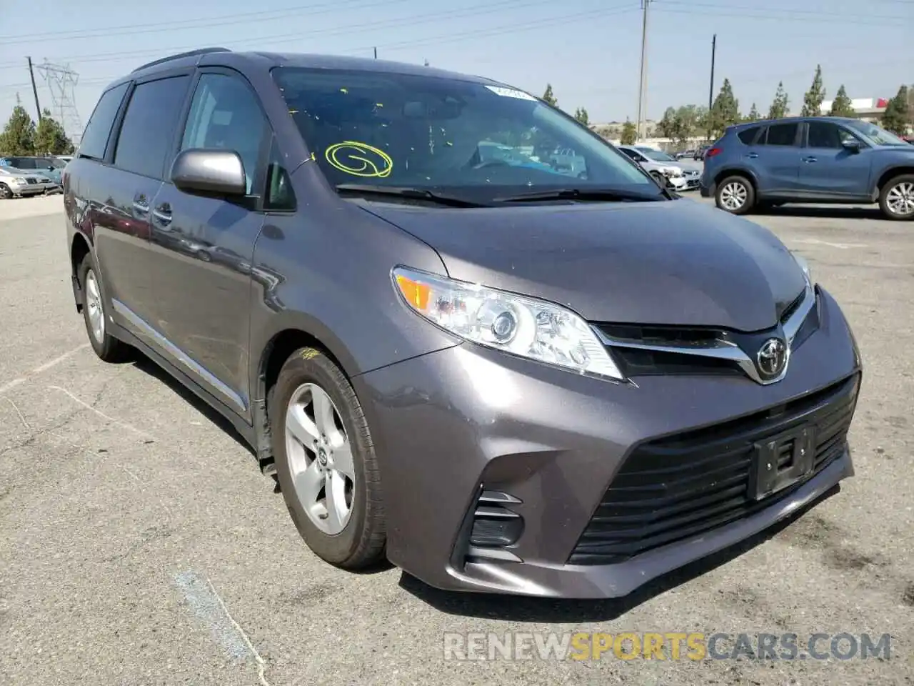 1 Photograph of a damaged car 5TDKZ3DC6KS004350 TOYOTA SIENNA 2019