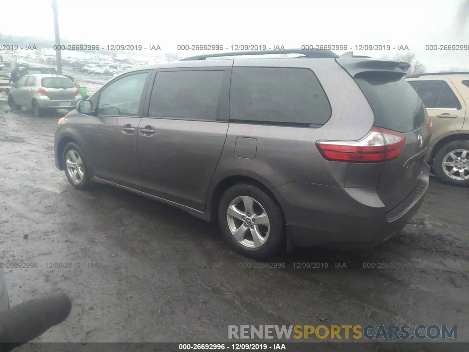 3 Photograph of a damaged car 5TDKZ3DC6KS006731 TOYOTA SIENNA 2019