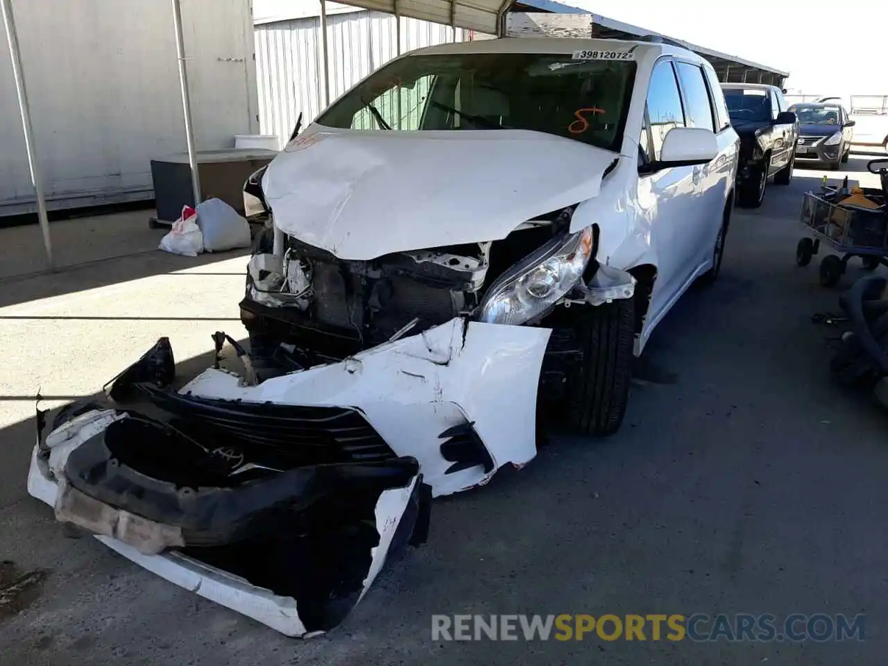 2 Photograph of a damaged car 5TDKZ3DC6KS007927 TOYOTA SIENNA 2019