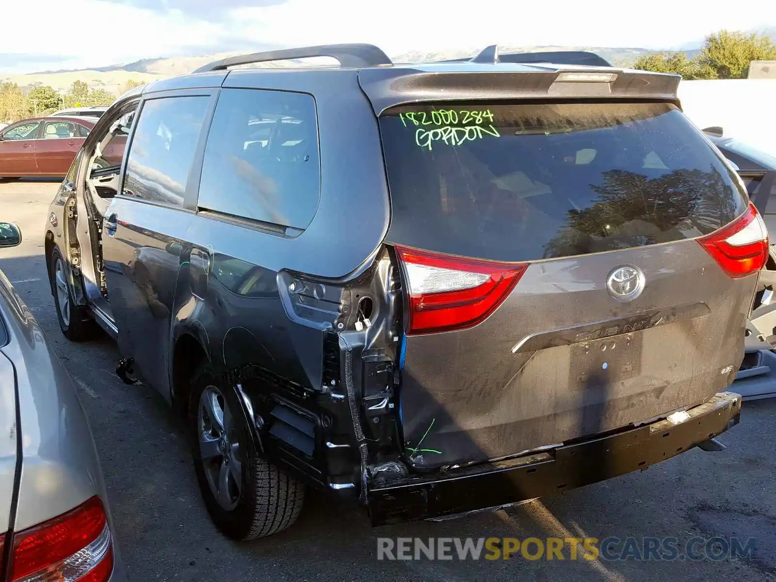 3 Photograph of a damaged car 5TDKZ3DC6KS012545 TOYOTA SIENNA 2019