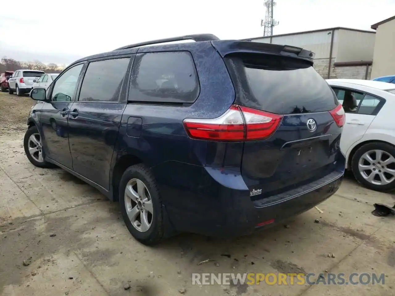 3 Photograph of a damaged car 5TDKZ3DC6KS014635 TOYOTA SIENNA 2019