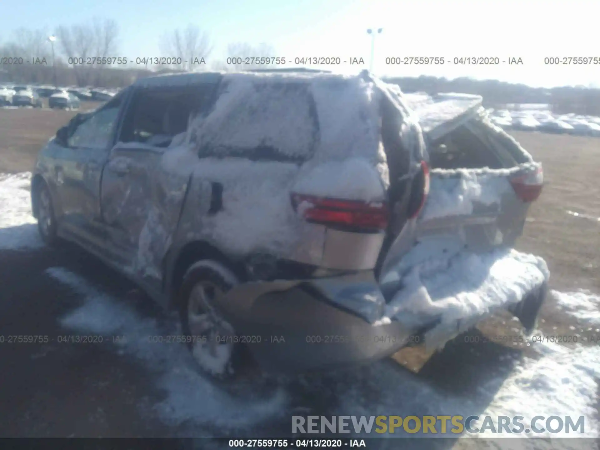 3 Photograph of a damaged car 5TDKZ3DC6KS015882 TOYOTA SIENNA 2019