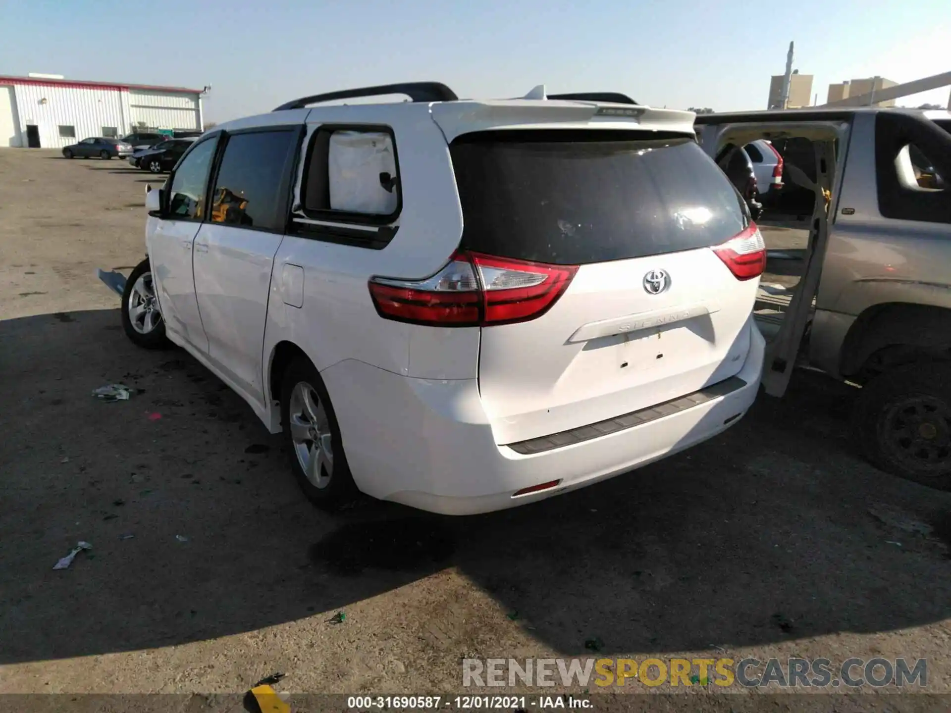 3 Photograph of a damaged car 5TDKZ3DC6KS019530 TOYOTA SIENNA 2019