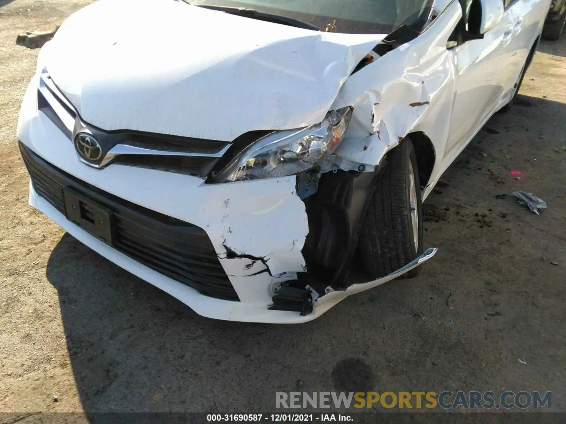 6 Photograph of a damaged car 5TDKZ3DC6KS019530 TOYOTA SIENNA 2019