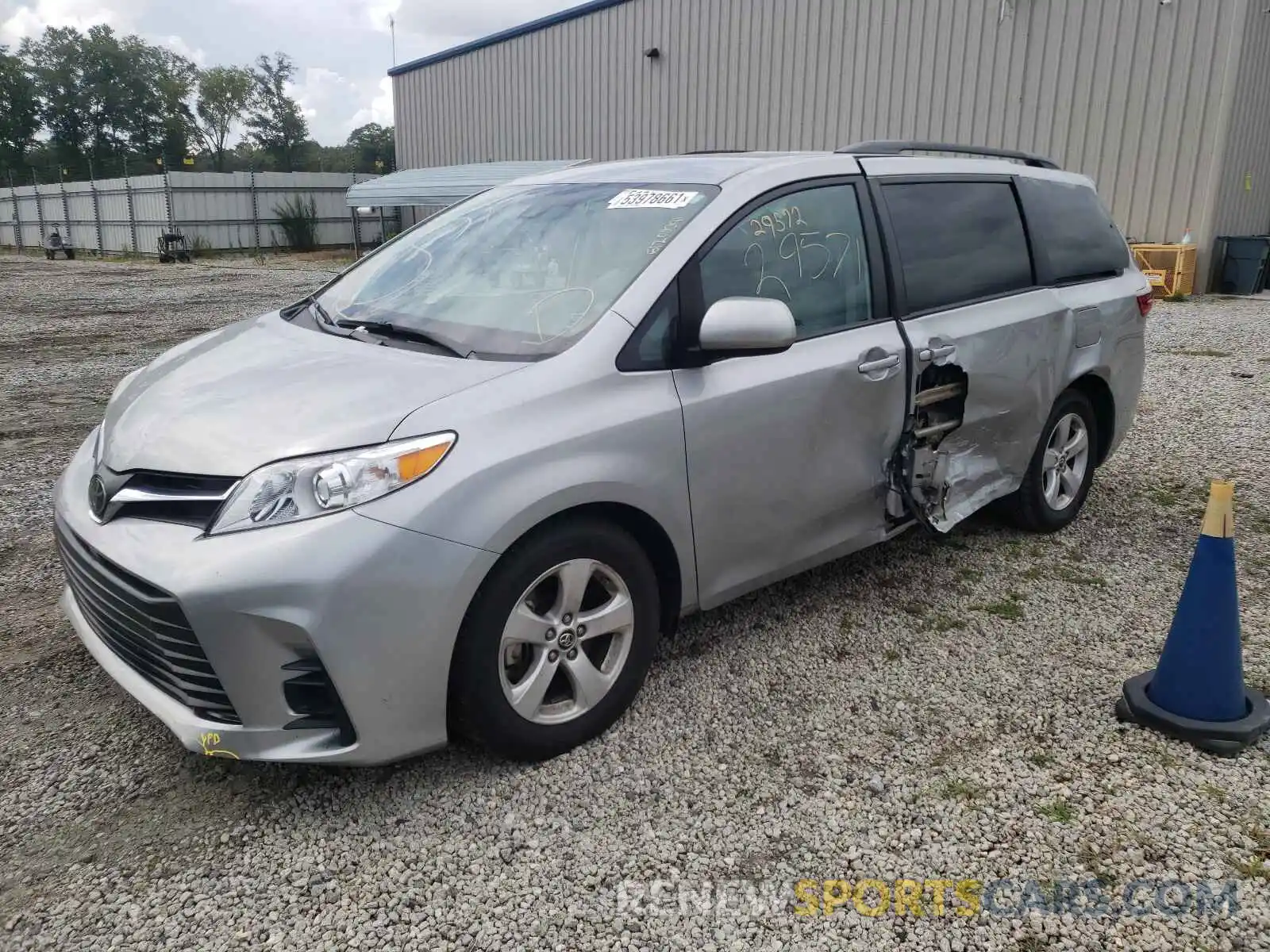 2 Photograph of a damaged car 5TDKZ3DC6KS966745 TOYOTA SIENNA 2019