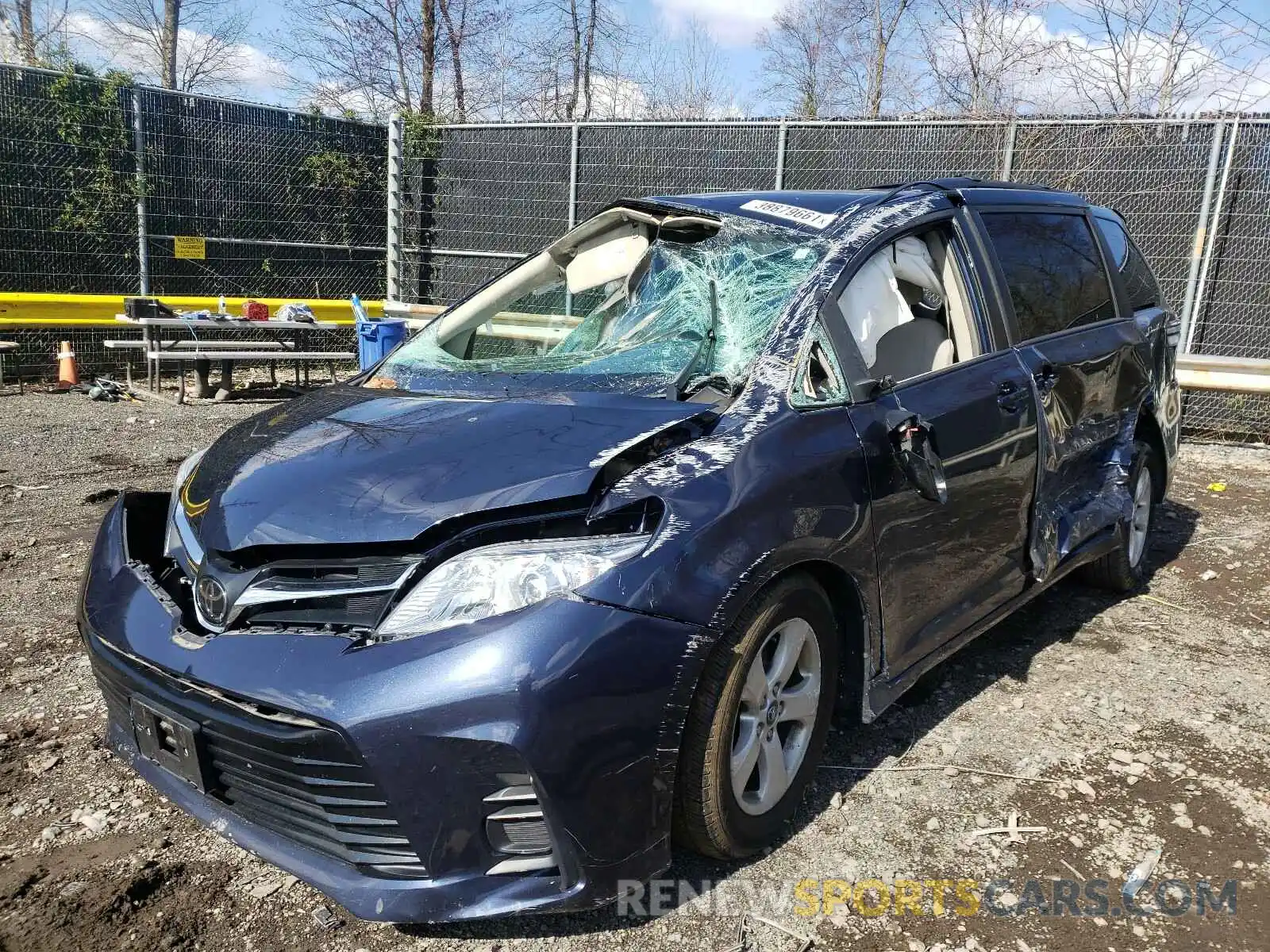 2 Photograph of a damaged car 5TDKZ3DC6KS971377 TOYOTA SIENNA 2019