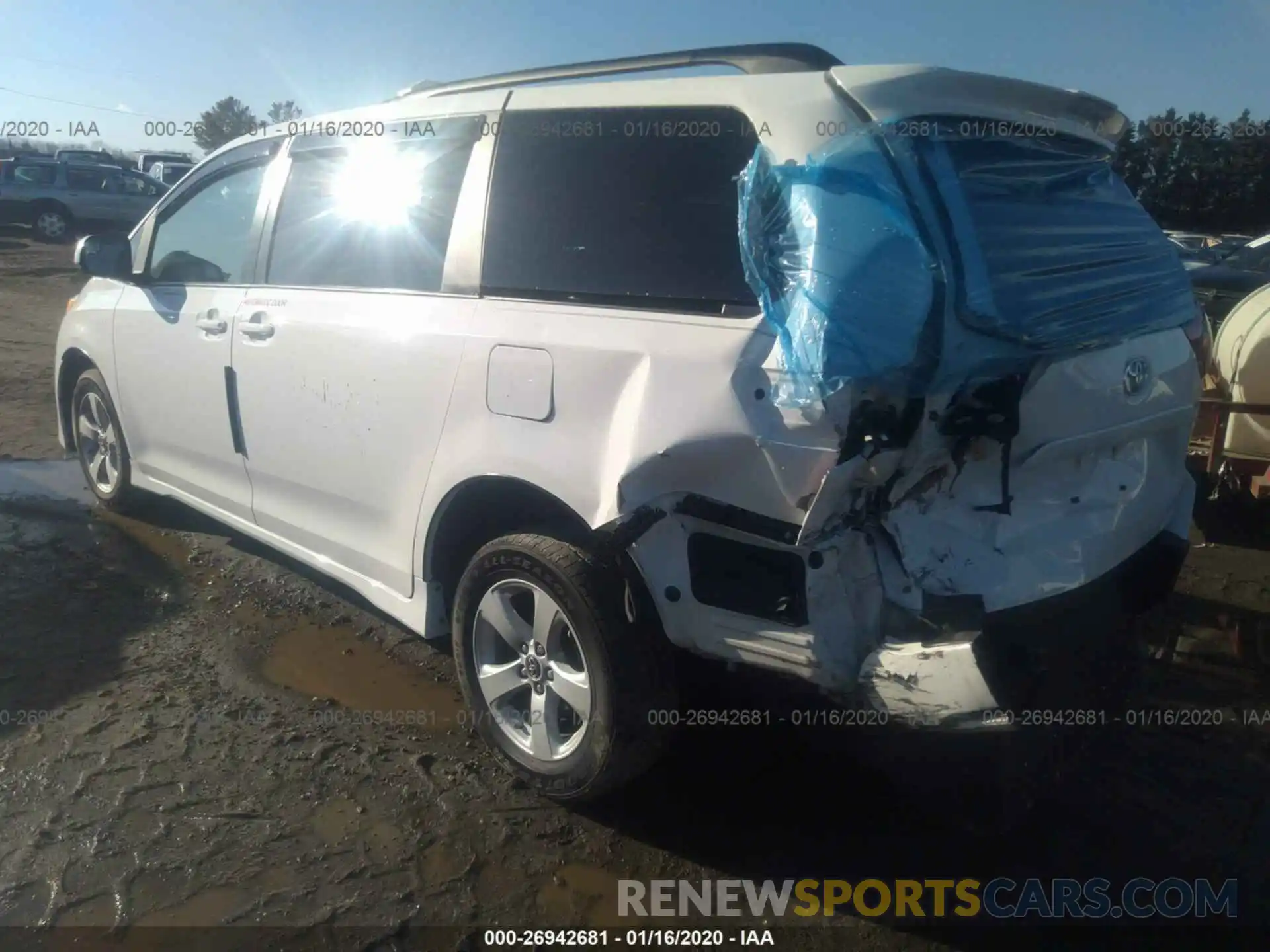 6 Photograph of a damaged car 5TDKZ3DC6KS974263 TOYOTA SIENNA 2019