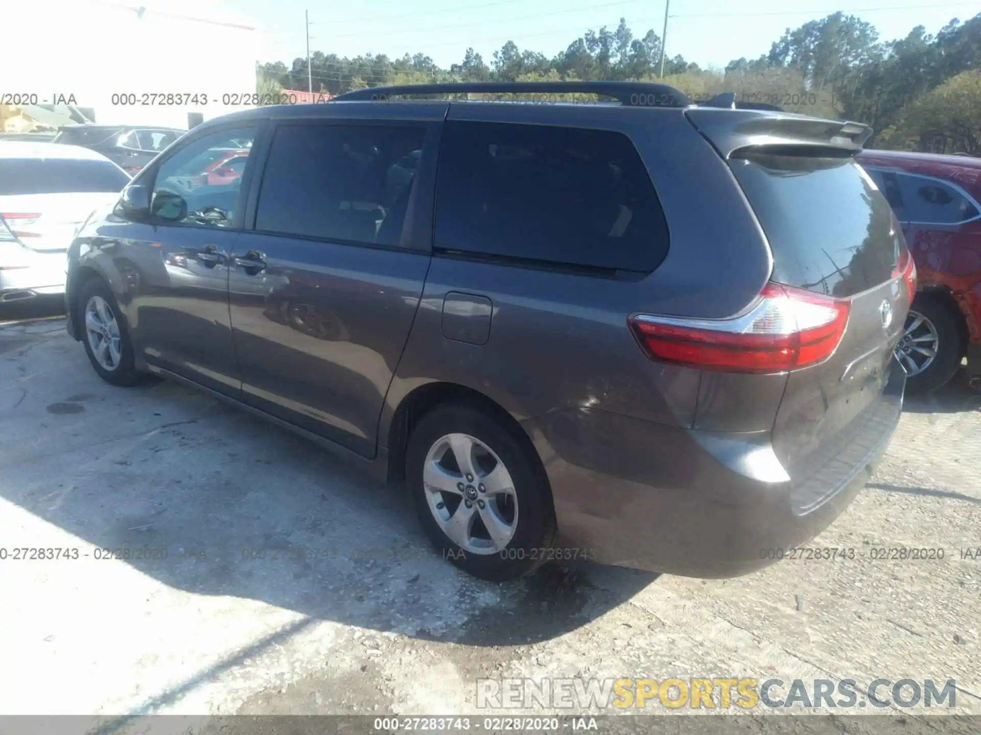 3 Photograph of a damaged car 5TDKZ3DC6KS985215 TOYOTA SIENNA 2019