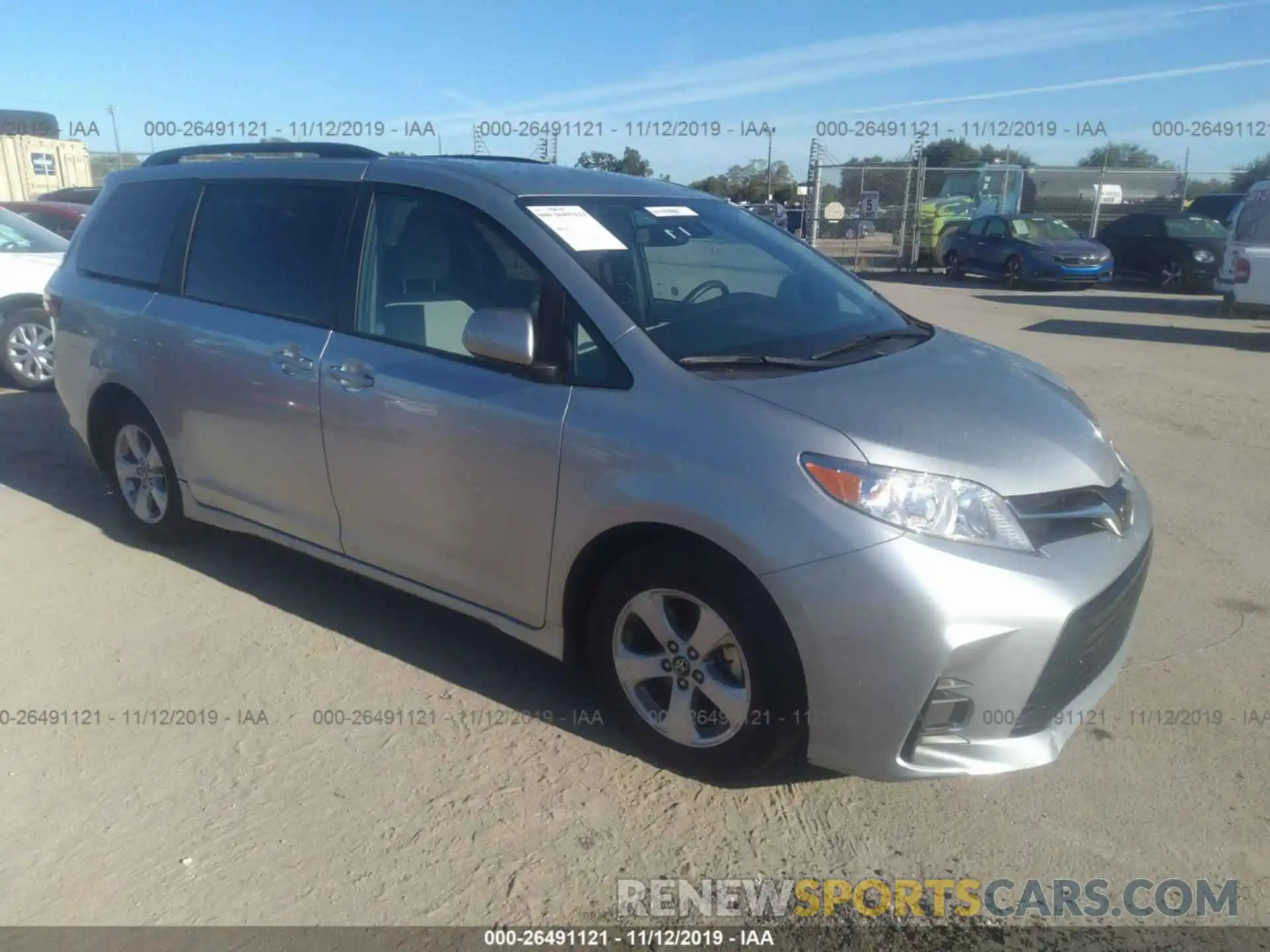 1 Photograph of a damaged car 5TDKZ3DC6KS986509 TOYOTA SIENNA 2019