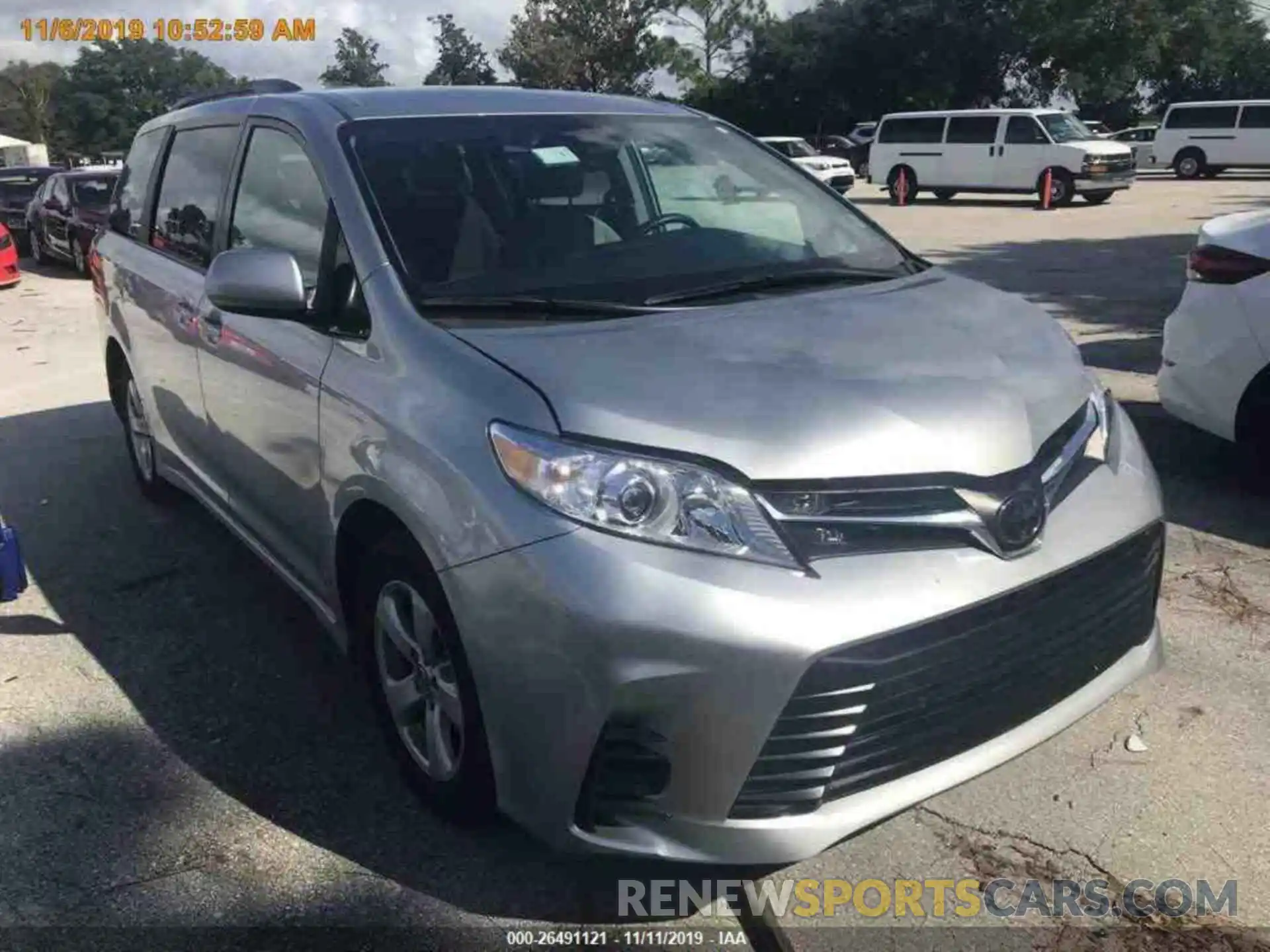 13 Photograph of a damaged car 5TDKZ3DC6KS986509 TOYOTA SIENNA 2019