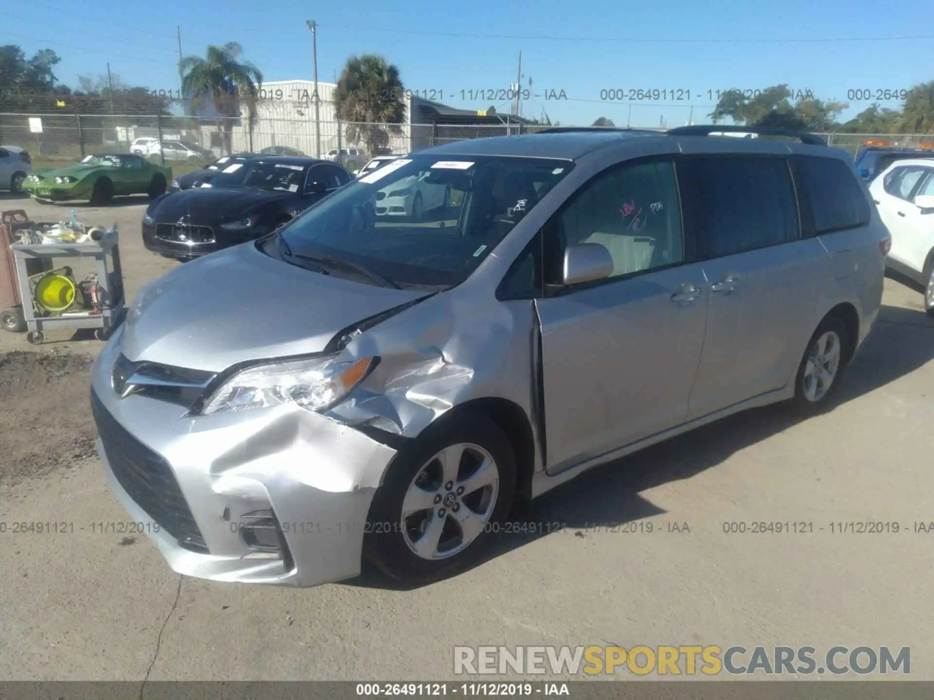 2 Photograph of a damaged car 5TDKZ3DC6KS986509 TOYOTA SIENNA 2019