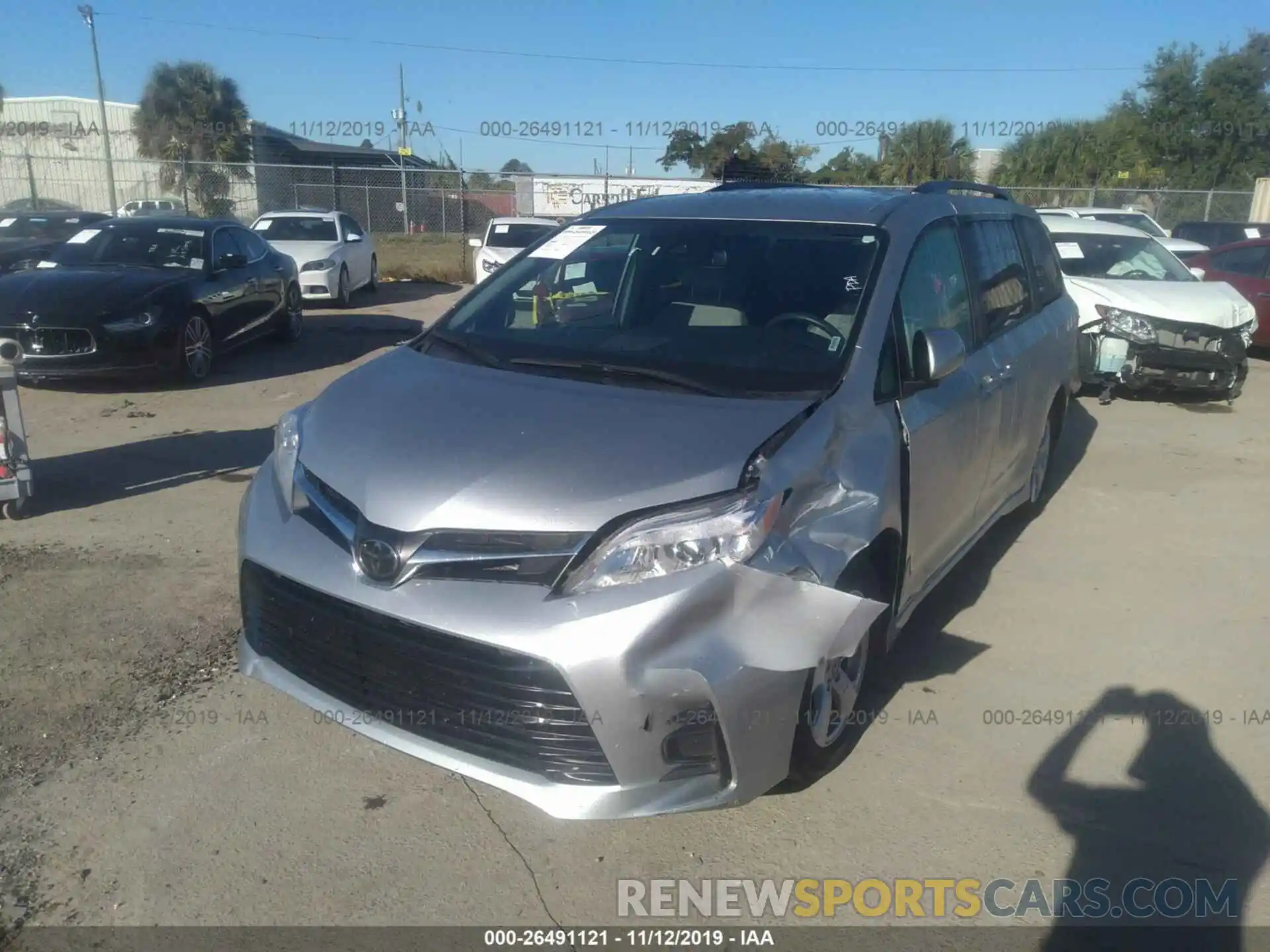 6 Photograph of a damaged car 5TDKZ3DC6KS986509 TOYOTA SIENNA 2019