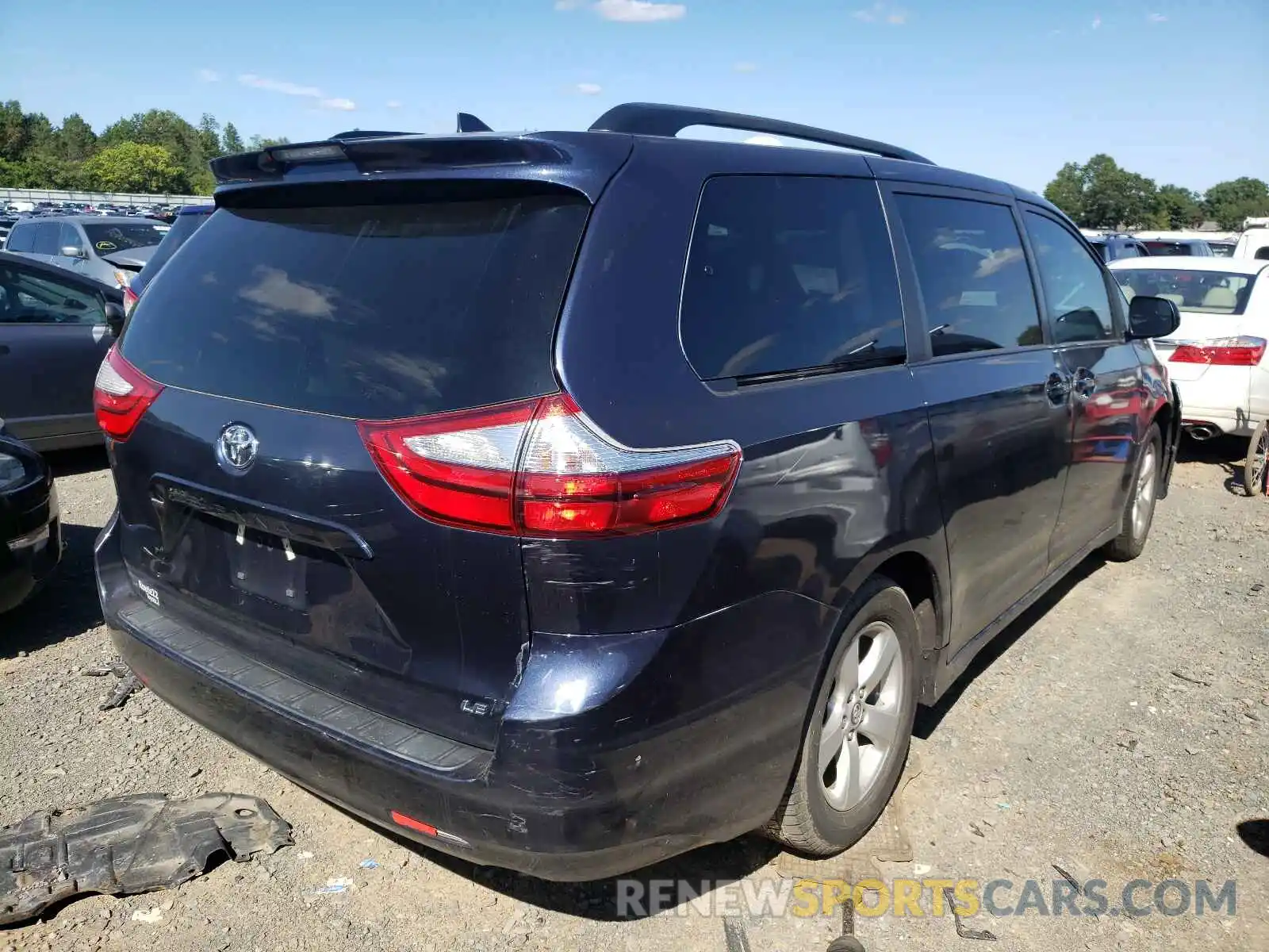 4 Фотография поврежденного автомобиля 5TDKZ3DC6KS989703 TOYOTA SIENNA 2019