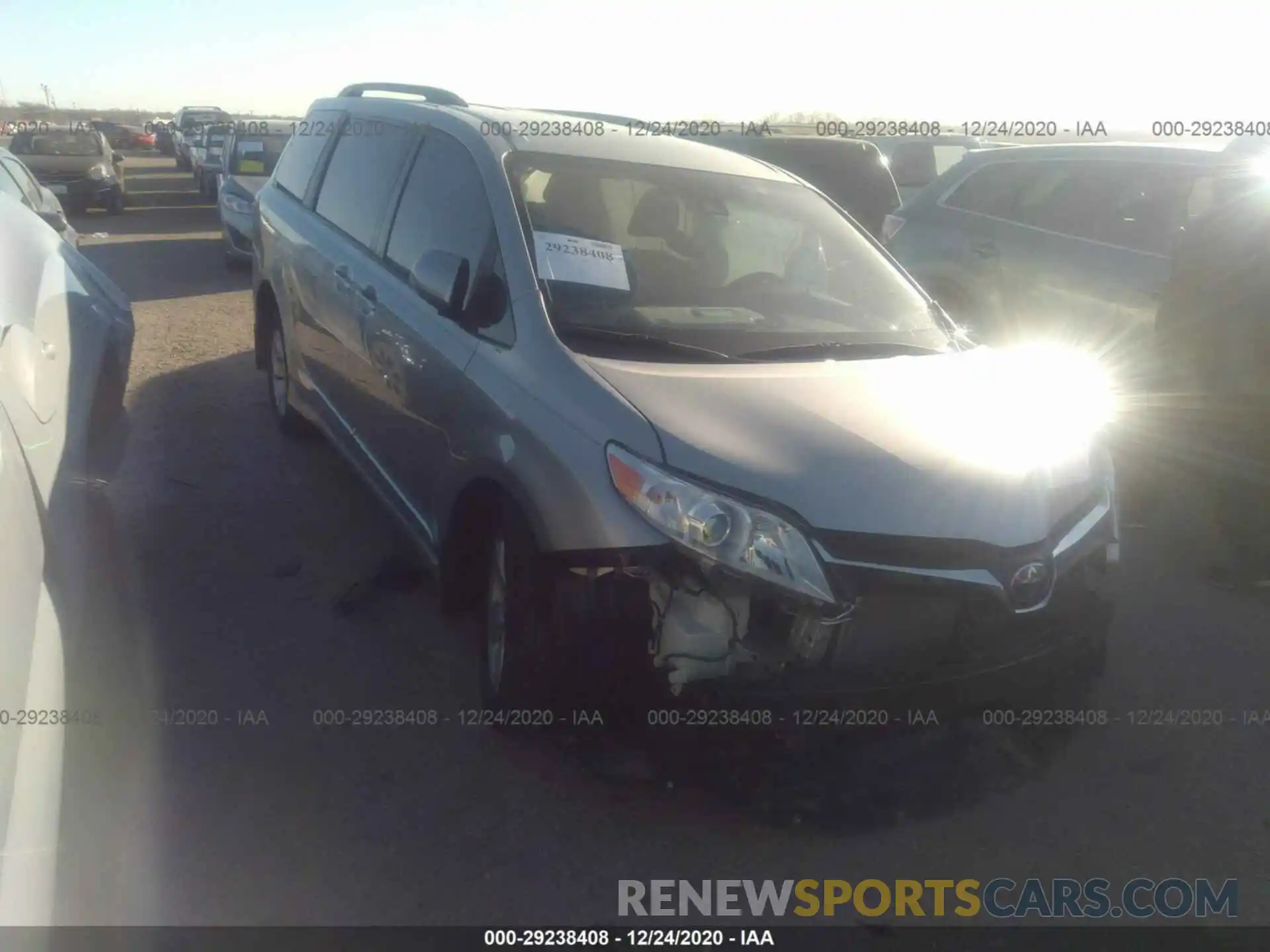 1 Photograph of a damaged car 5TDKZ3DC6KS995694 TOYOTA SIENNA 2019