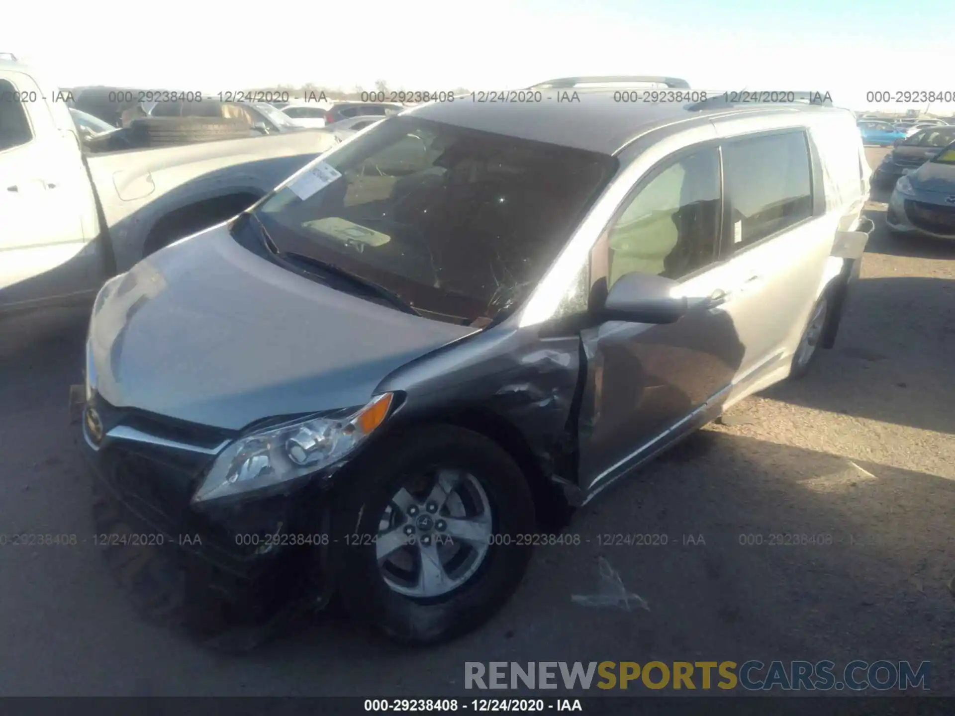 2 Photograph of a damaged car 5TDKZ3DC6KS995694 TOYOTA SIENNA 2019