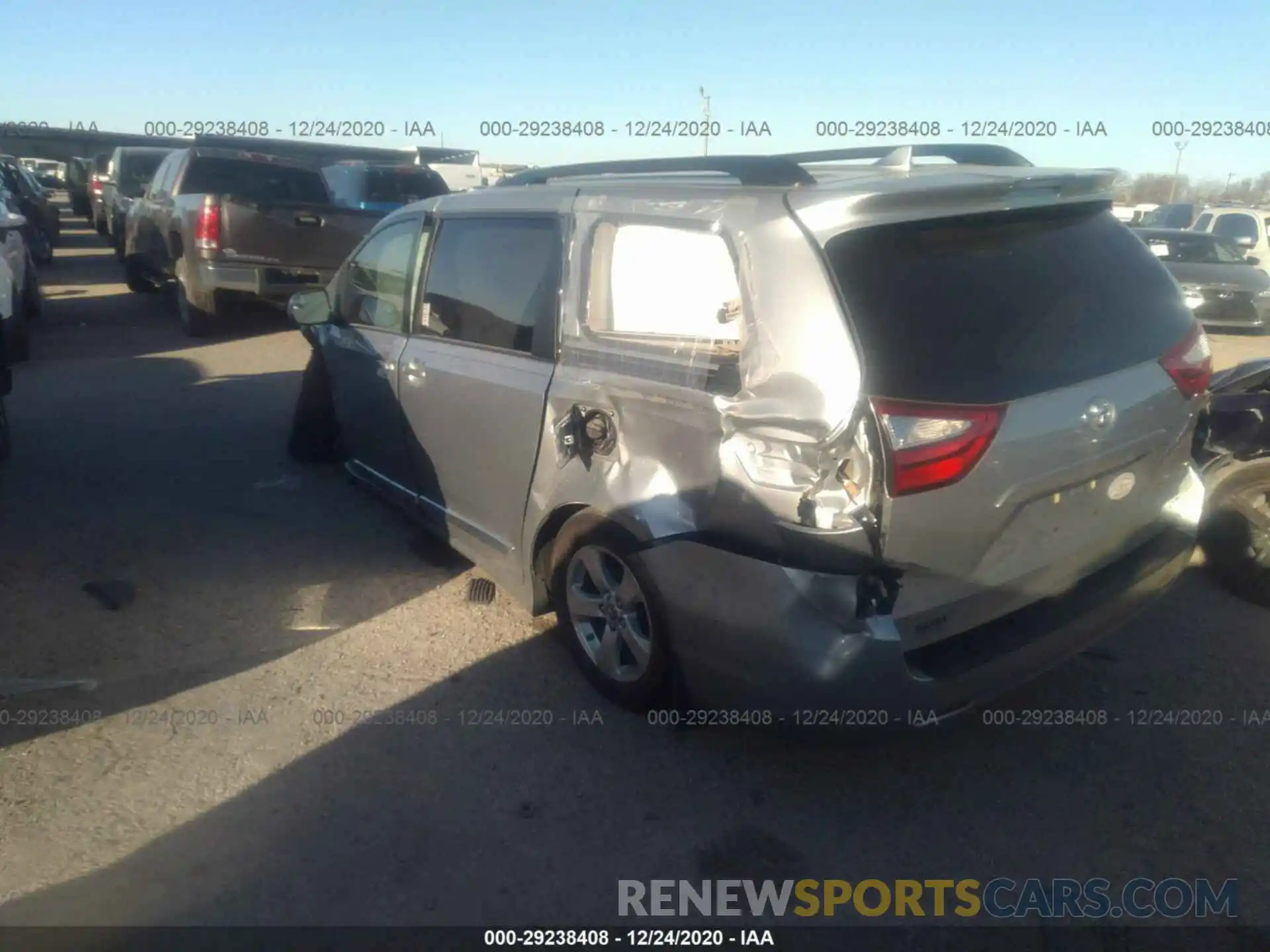 3 Photograph of a damaged car 5TDKZ3DC6KS995694 TOYOTA SIENNA 2019