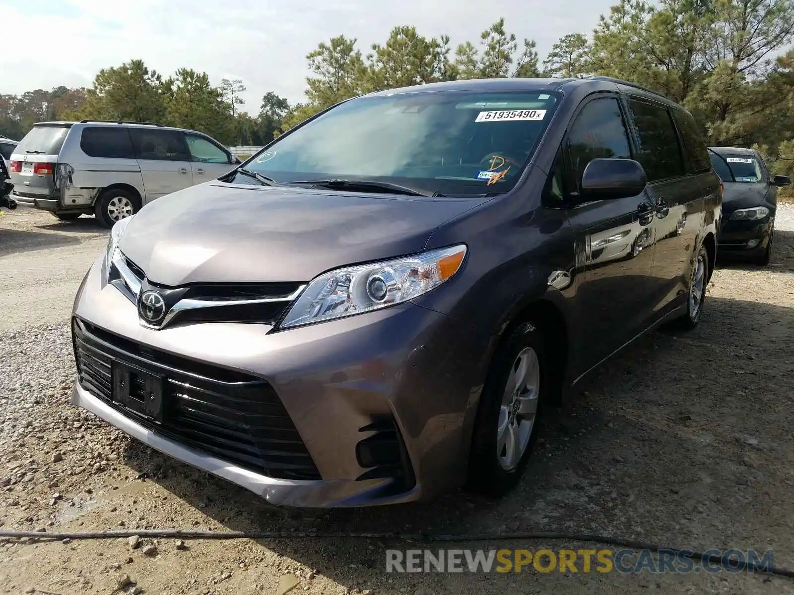 2 Photograph of a damaged car 5TDKZ3DC7KS005443 TOYOTA SIENNA 2019