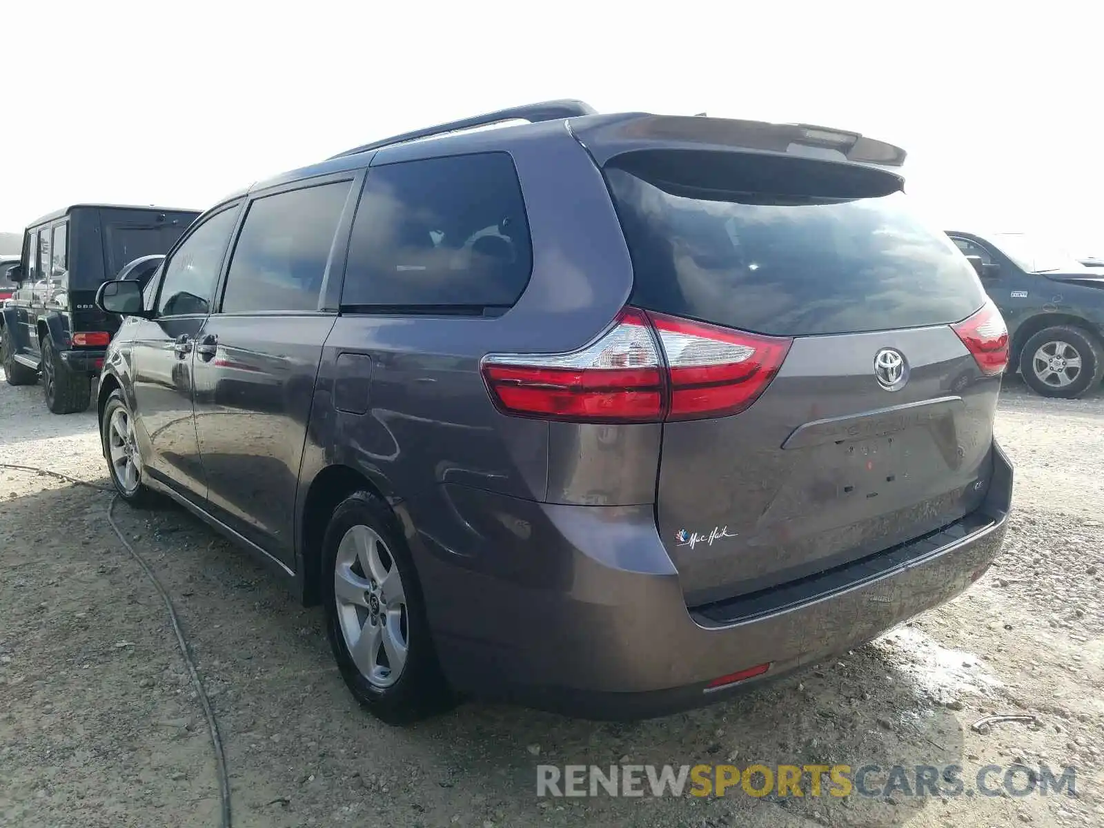 3 Photograph of a damaged car 5TDKZ3DC7KS005443 TOYOTA SIENNA 2019