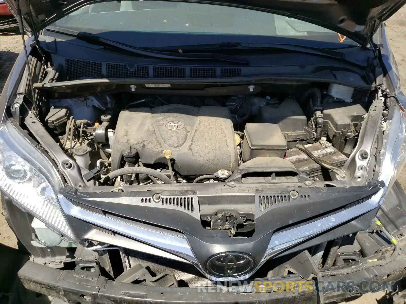 7 Photograph of a damaged car 5TDKZ3DC7KS006270 TOYOTA SIENNA 2019