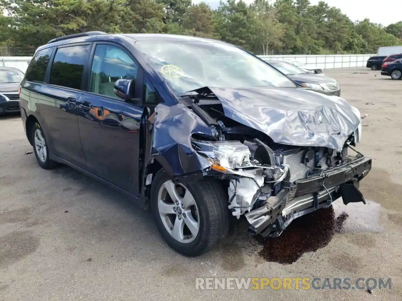 1 Photograph of a damaged car 5TDKZ3DC7KS015809 TOYOTA SIENNA 2019