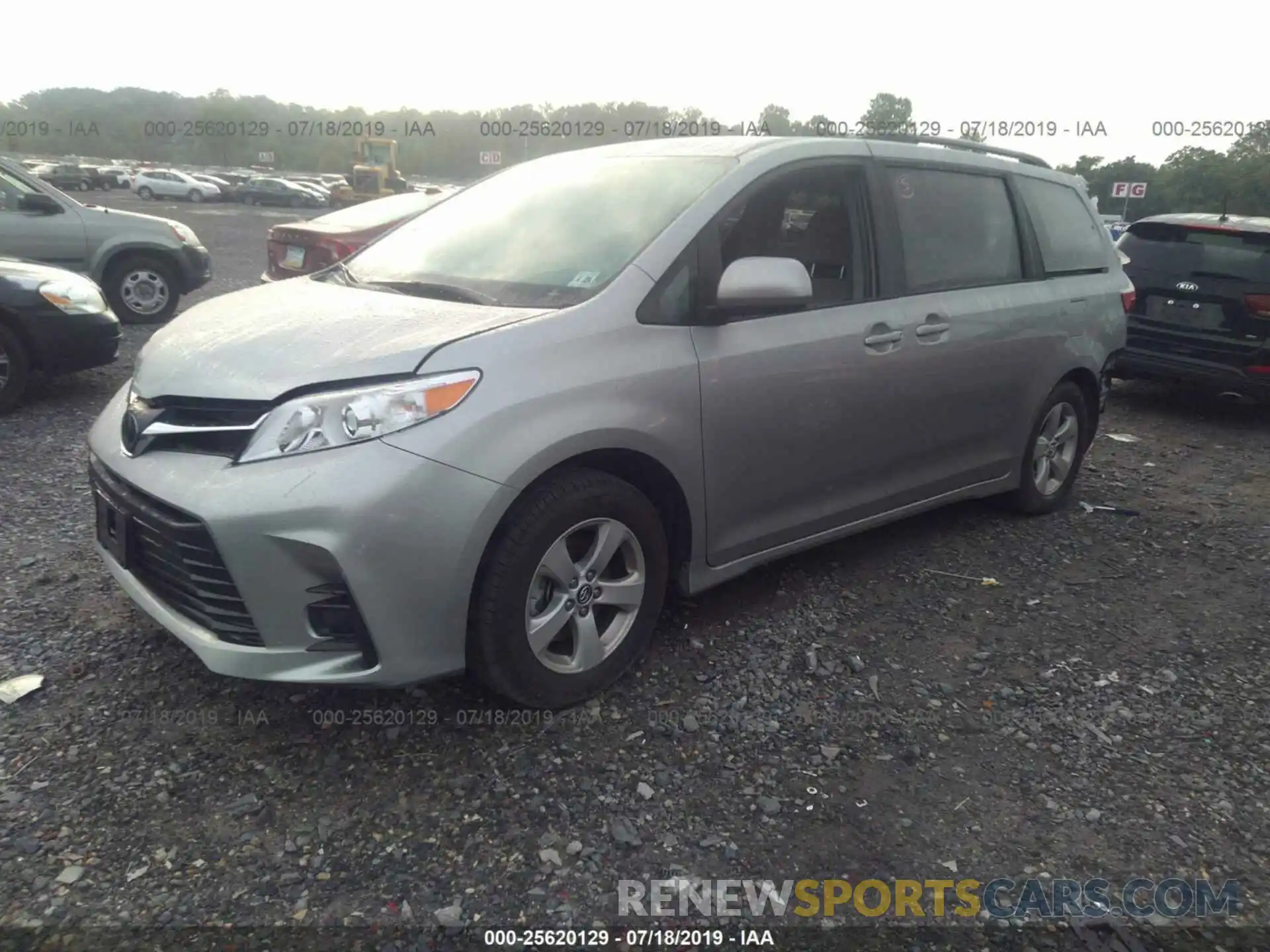 2 Photograph of a damaged car 5TDKZ3DC7KS017656 TOYOTA SIENNA 2019