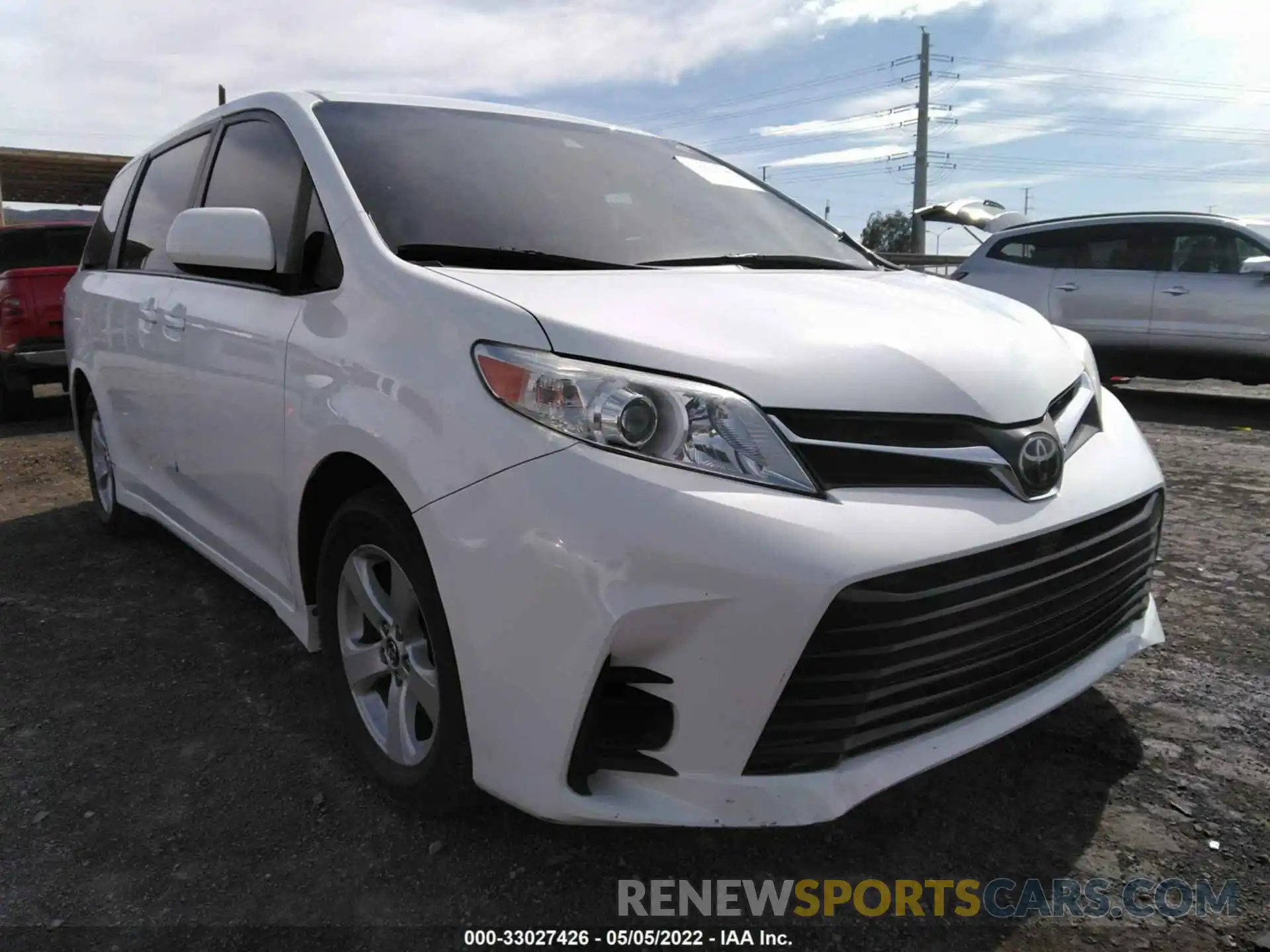 1 Фотография поврежденного автомобиля 5TDKZ3DC7KS969038 TOYOTA SIENNA 2019