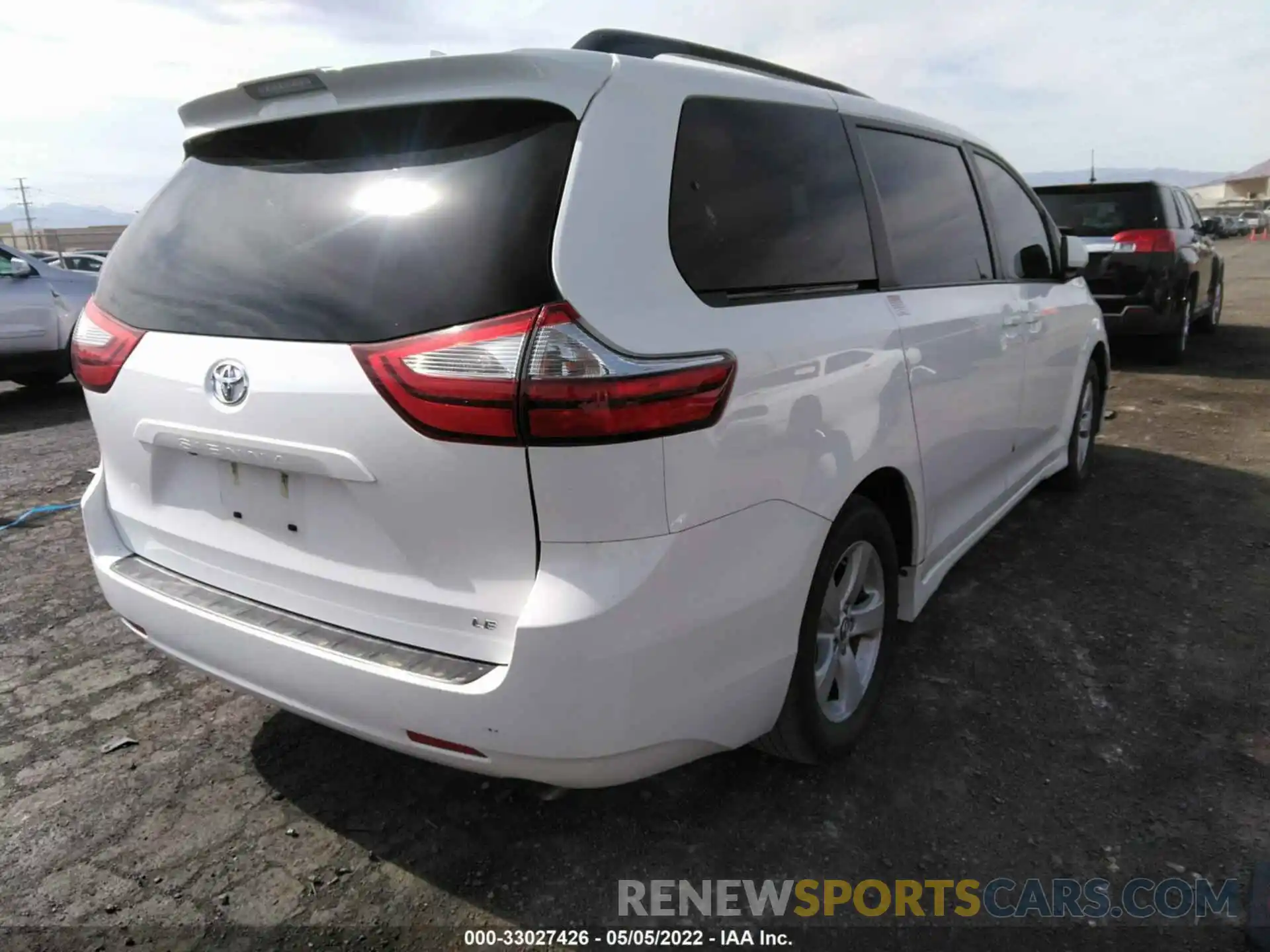 4 Фотография поврежденного автомобиля 5TDKZ3DC7KS969038 TOYOTA SIENNA 2019