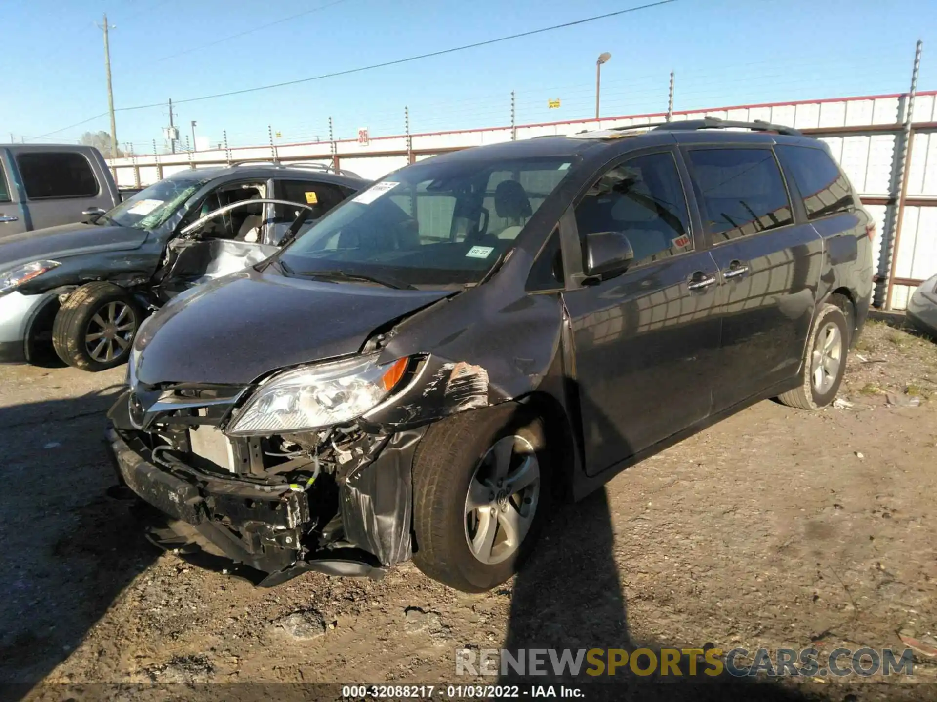 2 Photograph of a damaged car 5TDKZ3DC7KS972358 TOYOTA SIENNA 2019