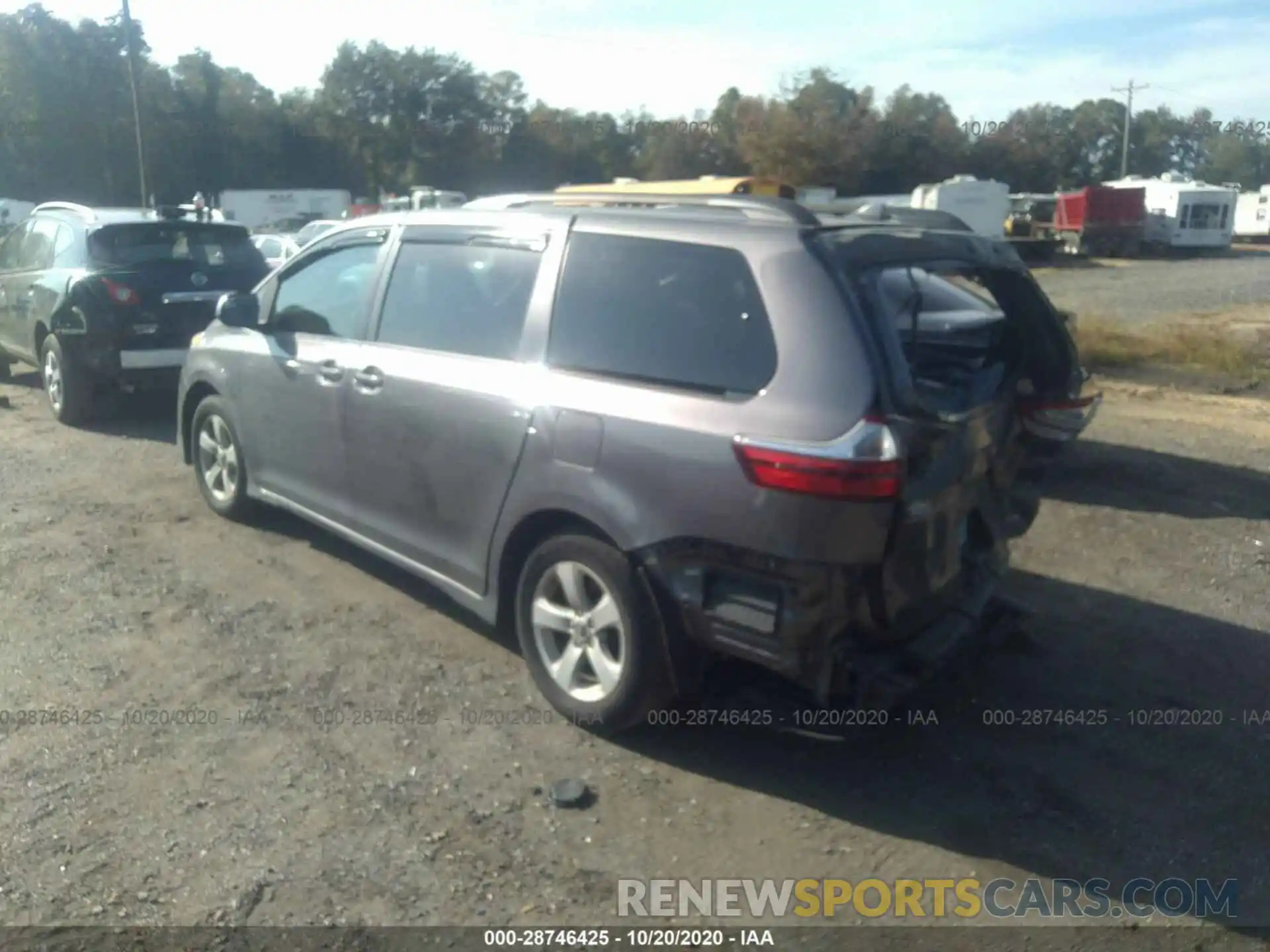 3 Photograph of a damaged car 5TDKZ3DC7KS975552 TOYOTA SIENNA 2019