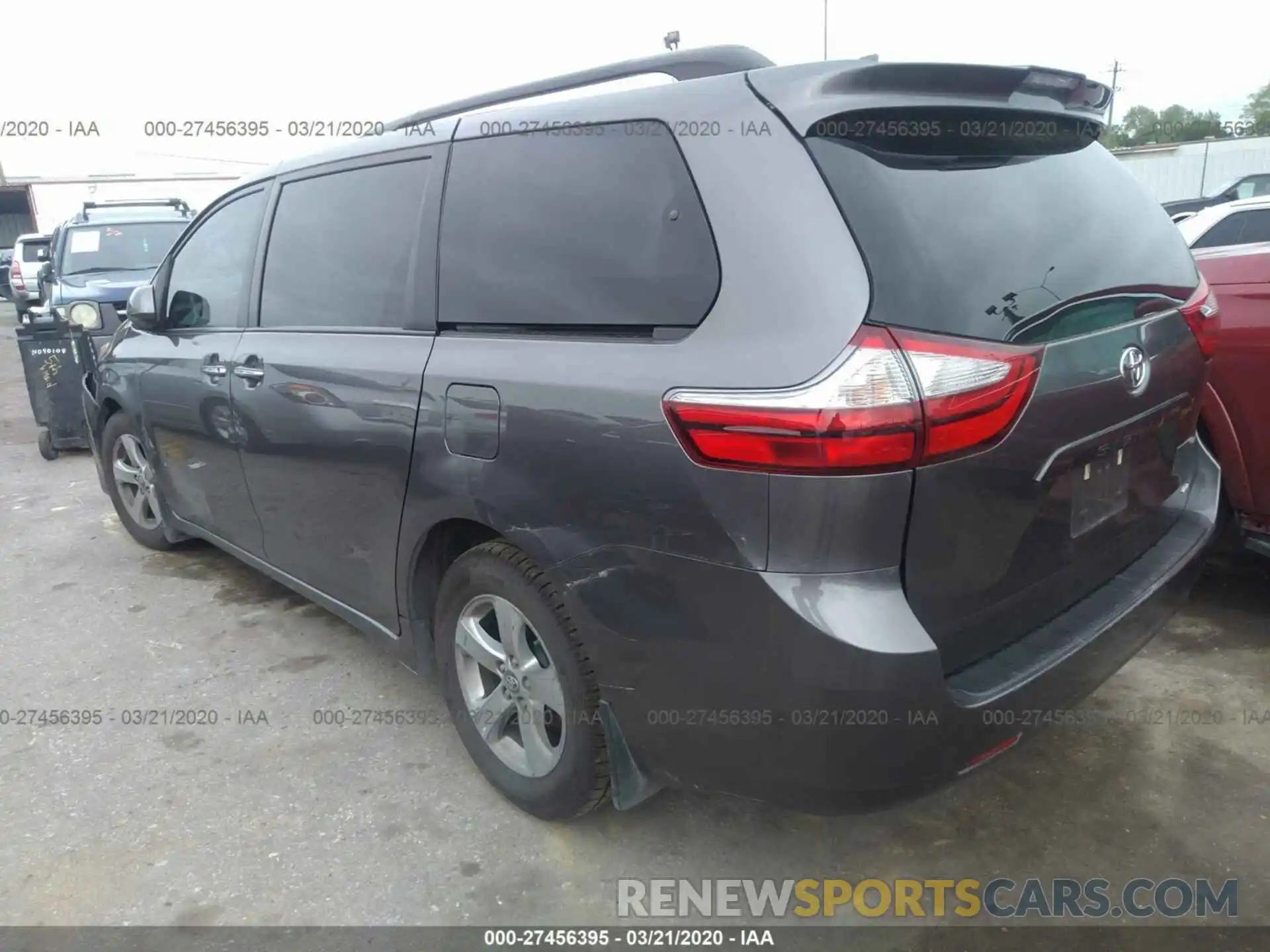 3 Фотография поврежденного автомобиля 5TDKZ3DC7KS986051 TOYOTA SIENNA 2019