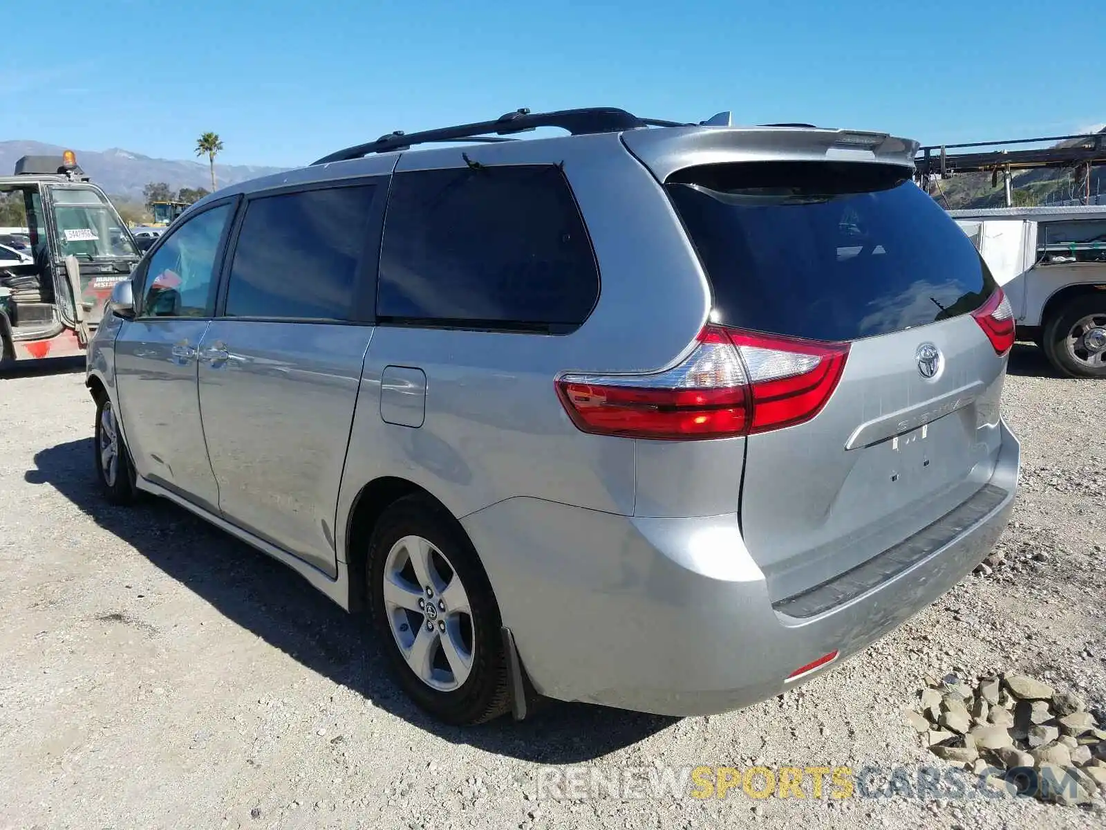 3 Photograph of a damaged car 5TDKZ3DC7KS989810 TOYOTA SIENNA 2019