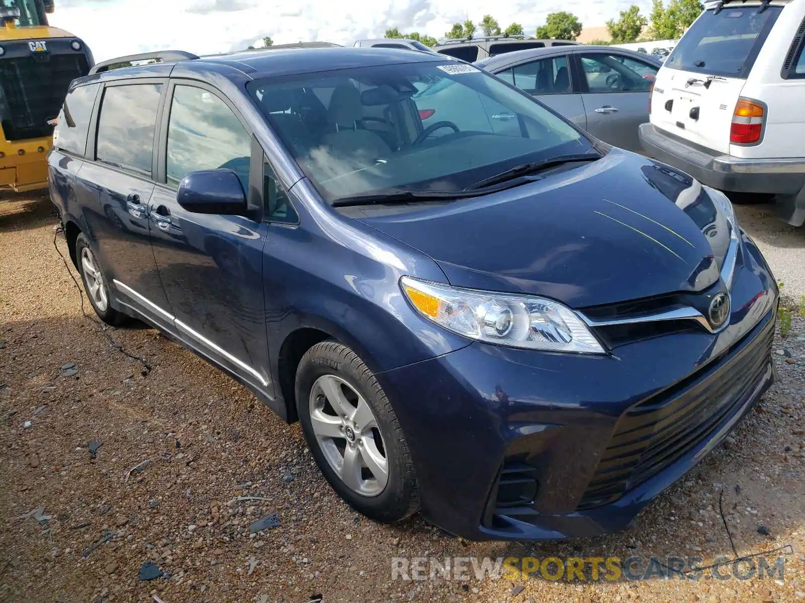 1 Photograph of a damaged car 5TDKZ3DC7KS990858 TOYOTA SIENNA 2019