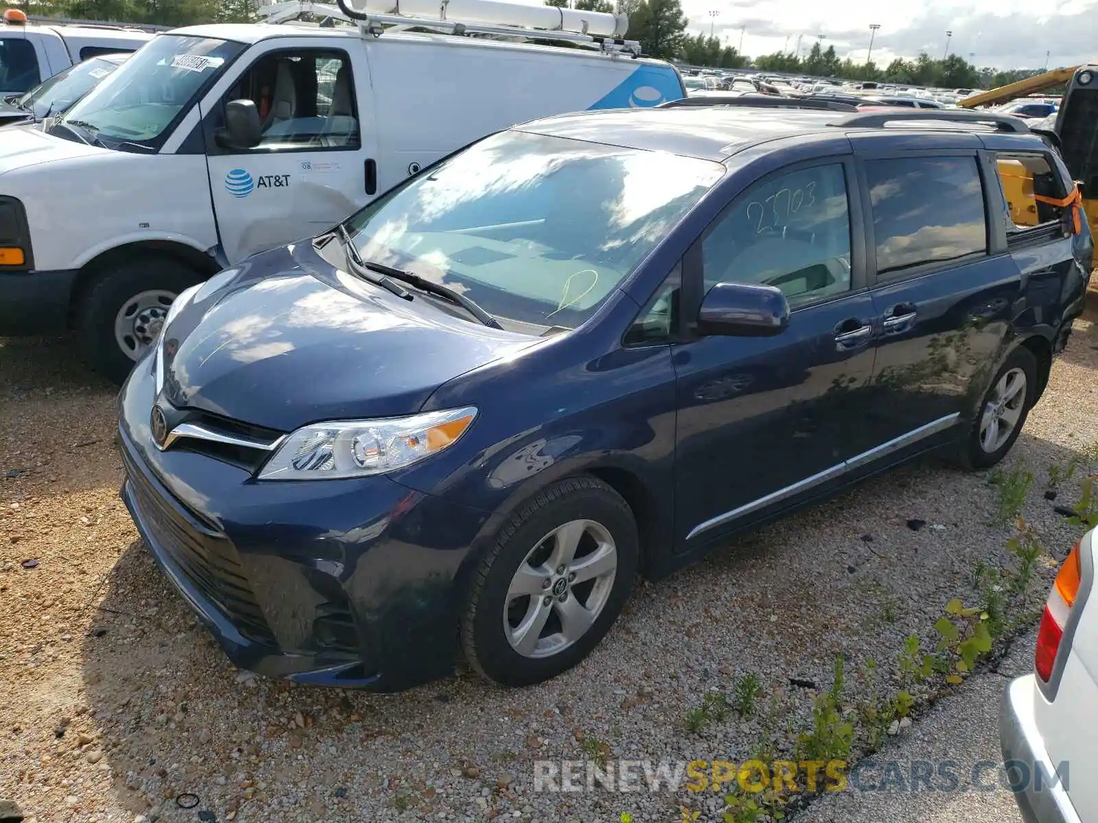 2 Photograph of a damaged car 5TDKZ3DC7KS990858 TOYOTA SIENNA 2019